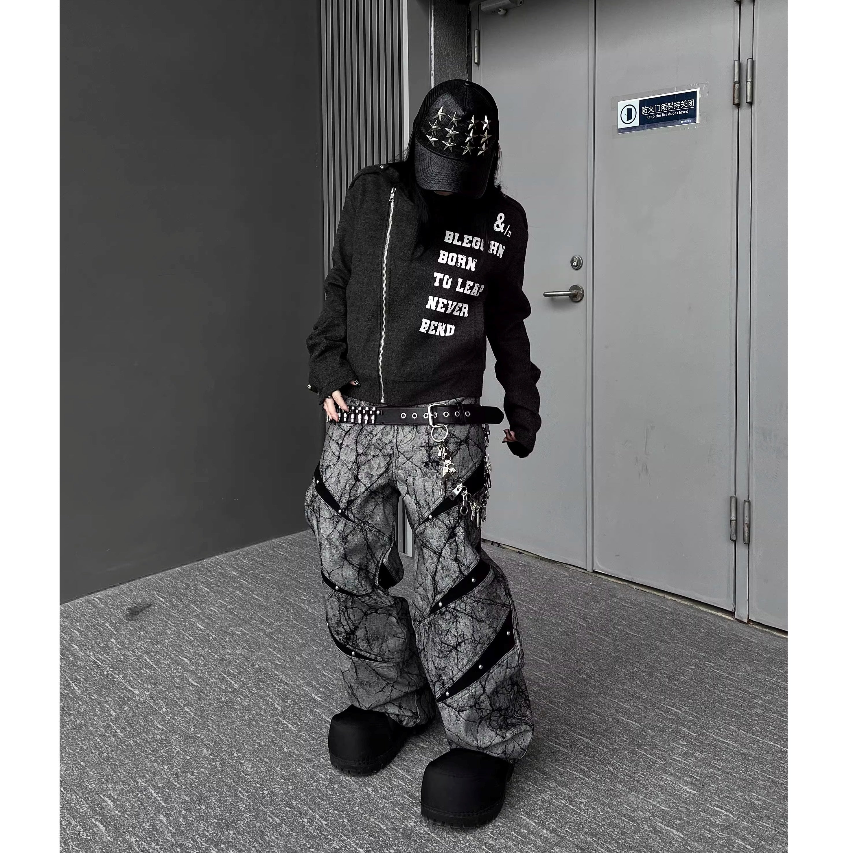 Crack Rivet Patchwork Wide-leg Jeans MW10348