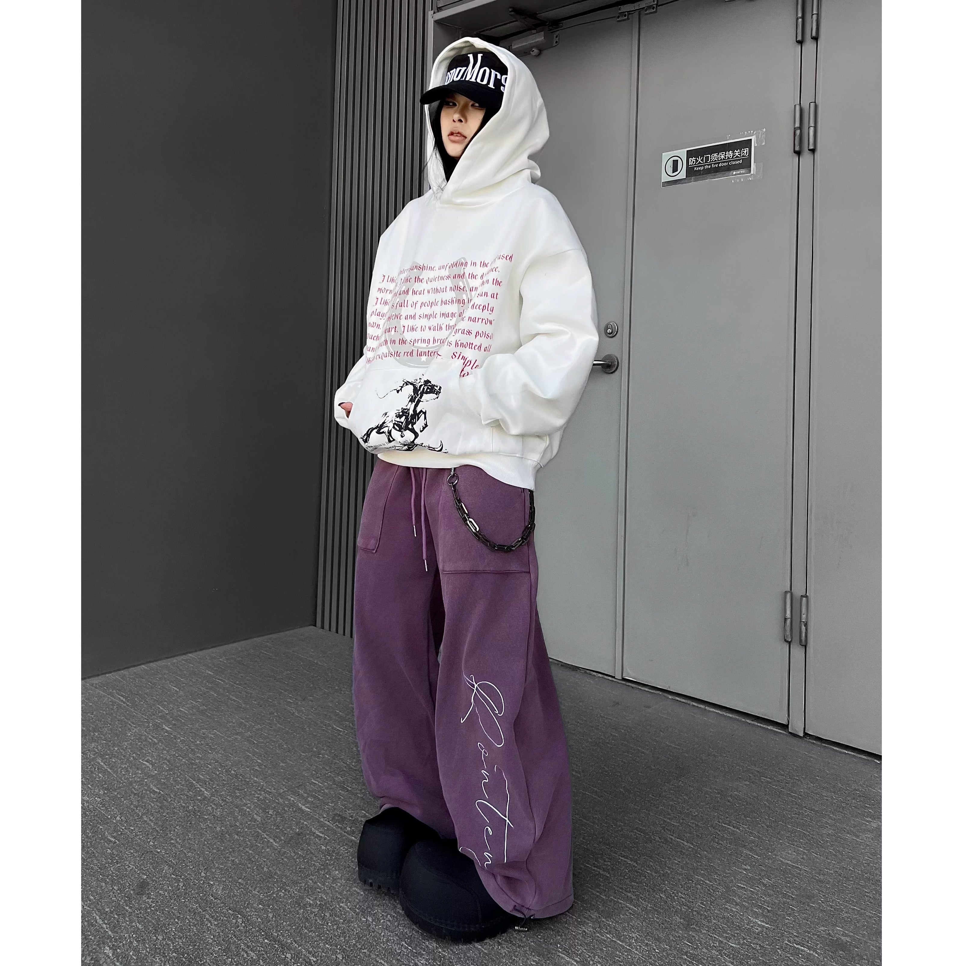 Horseshoe Graphic Letter Print Hoodie MW10350