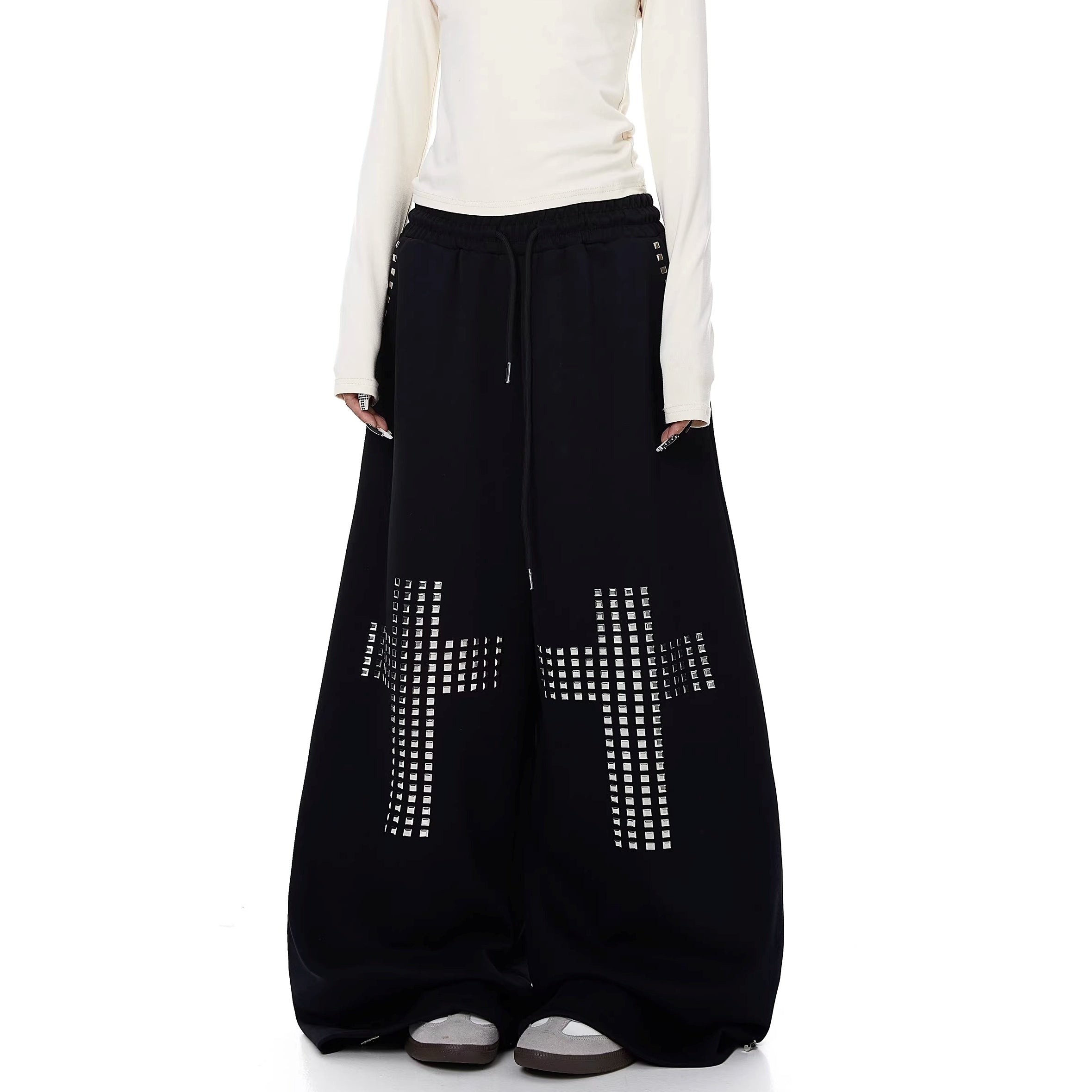 Studded Cross Drawstring Wide Sweat Pants MW10361