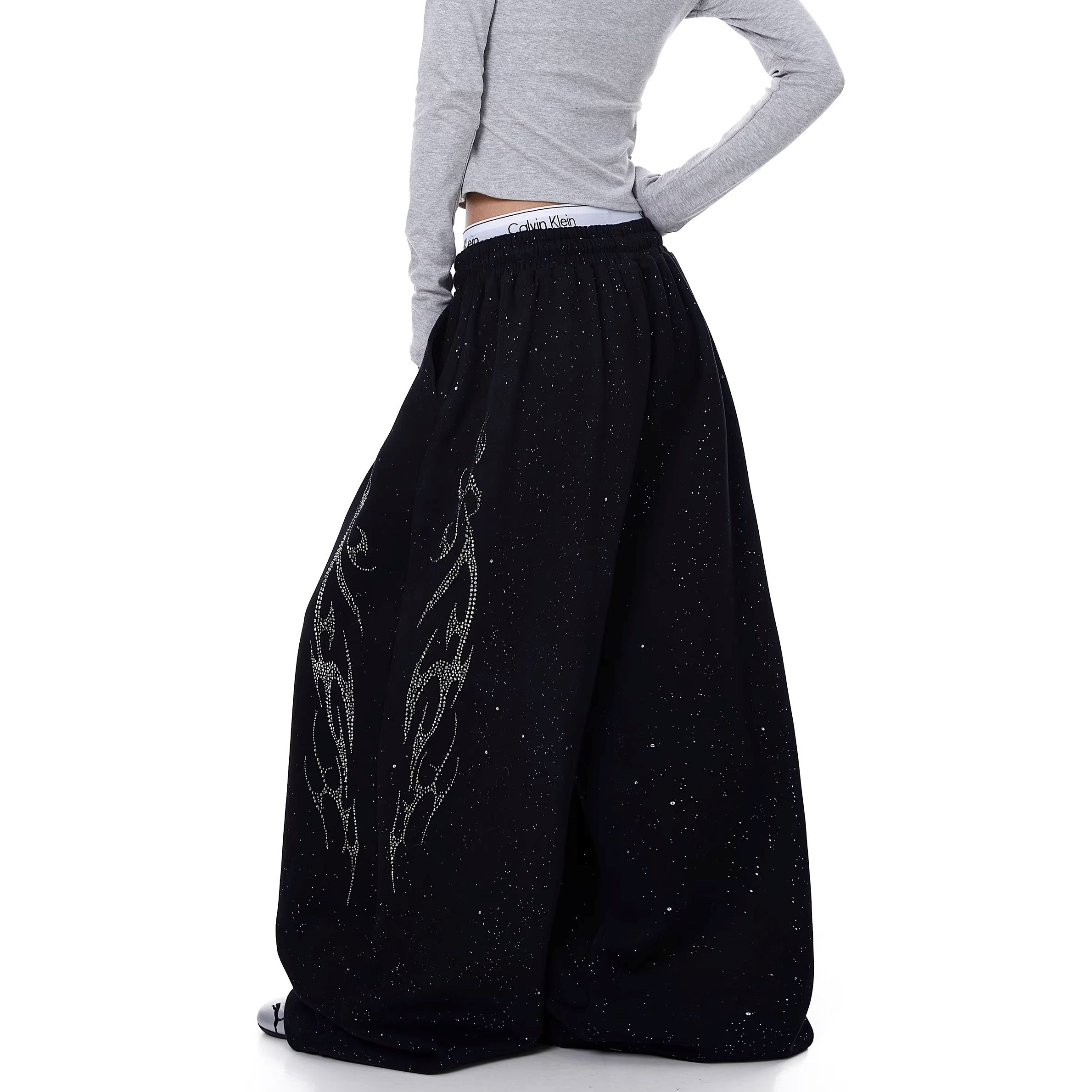 Flame Rhinestoner Wide Curve Sweat Pants MW10359