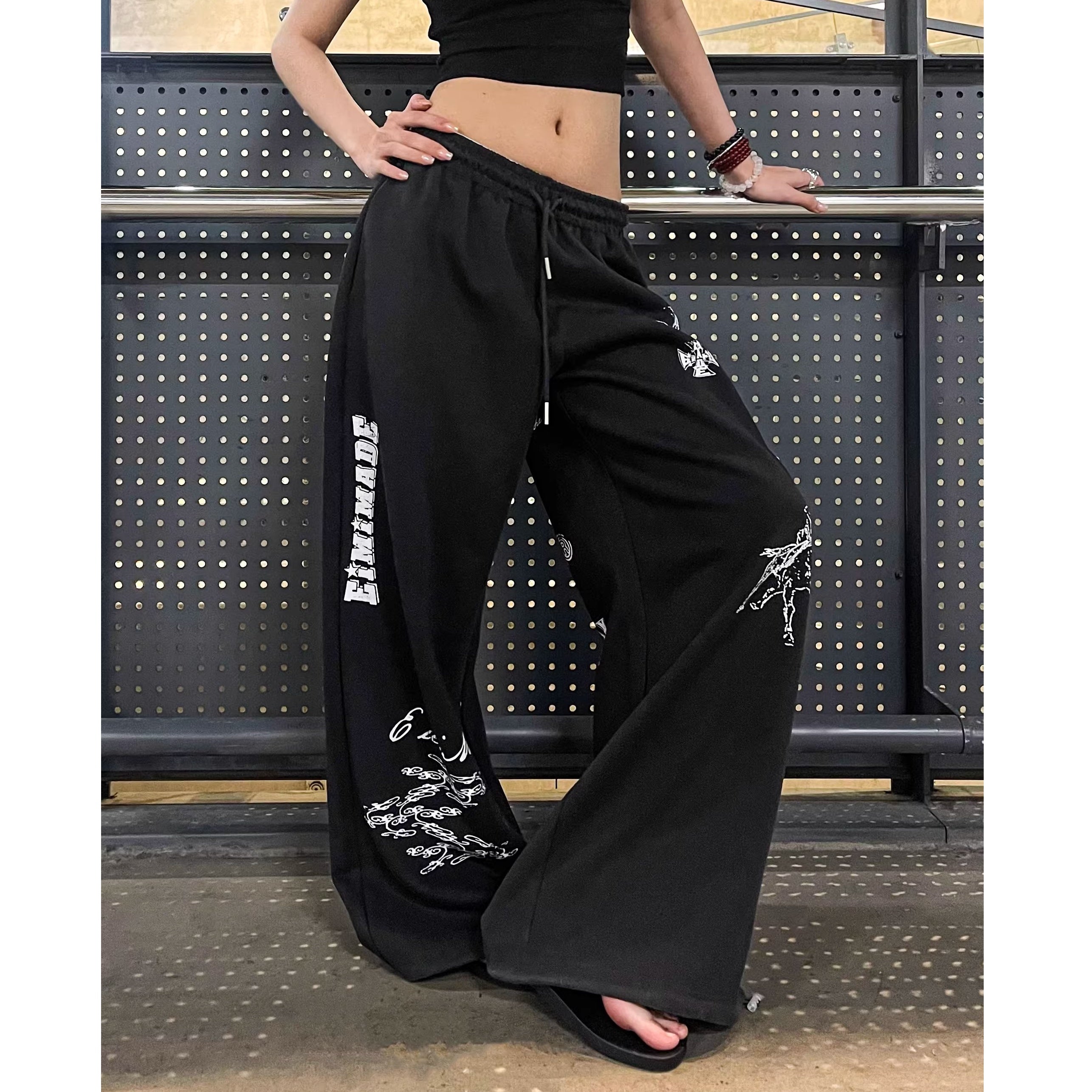 Crack Print Loose Sweat Pants MW10311