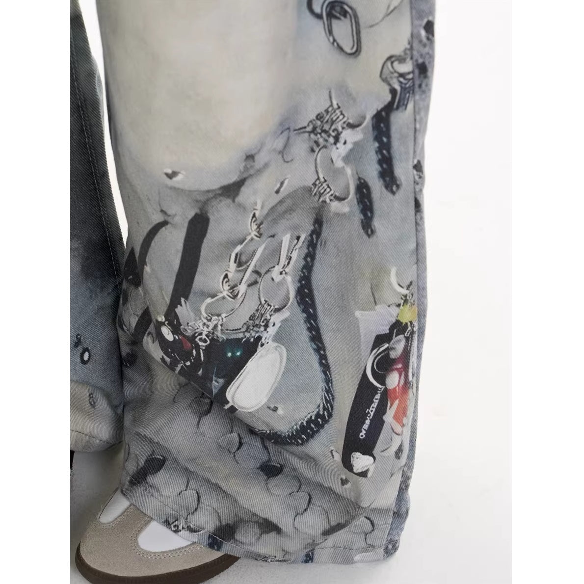 Chain Tag Graffiti Printed Washed Wide-leg Jeans MW10308