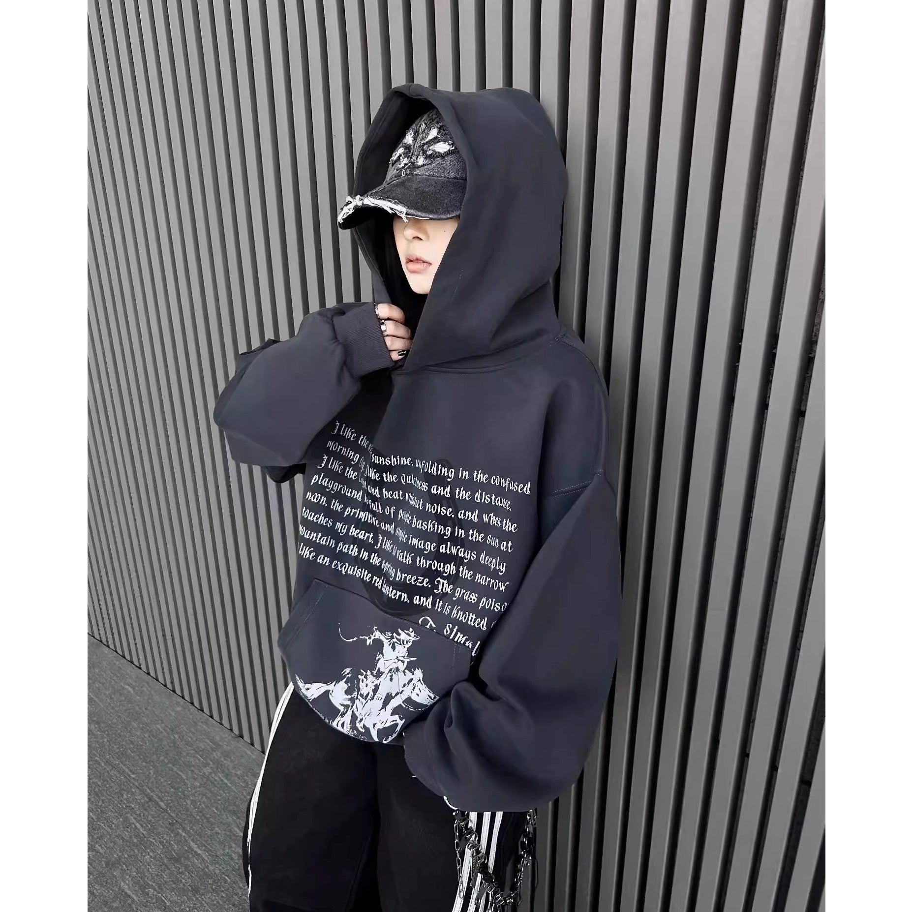 Horseshoe Graphic Letter Print Hoodie MW10350