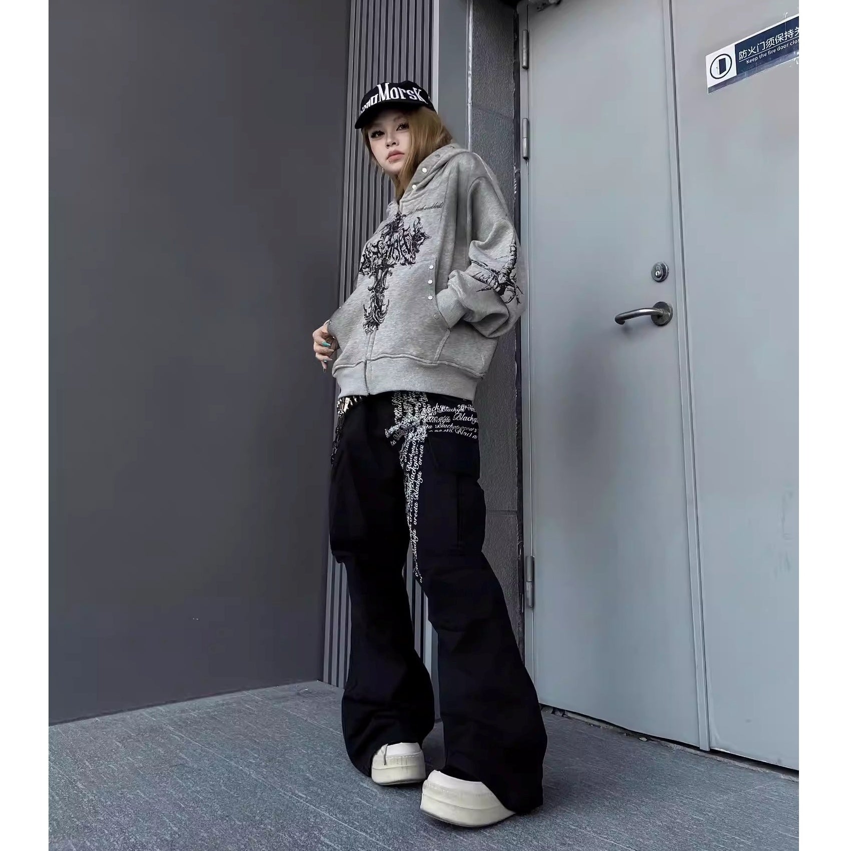 Letter Print Damage Pleats Cargo Pants MW10343