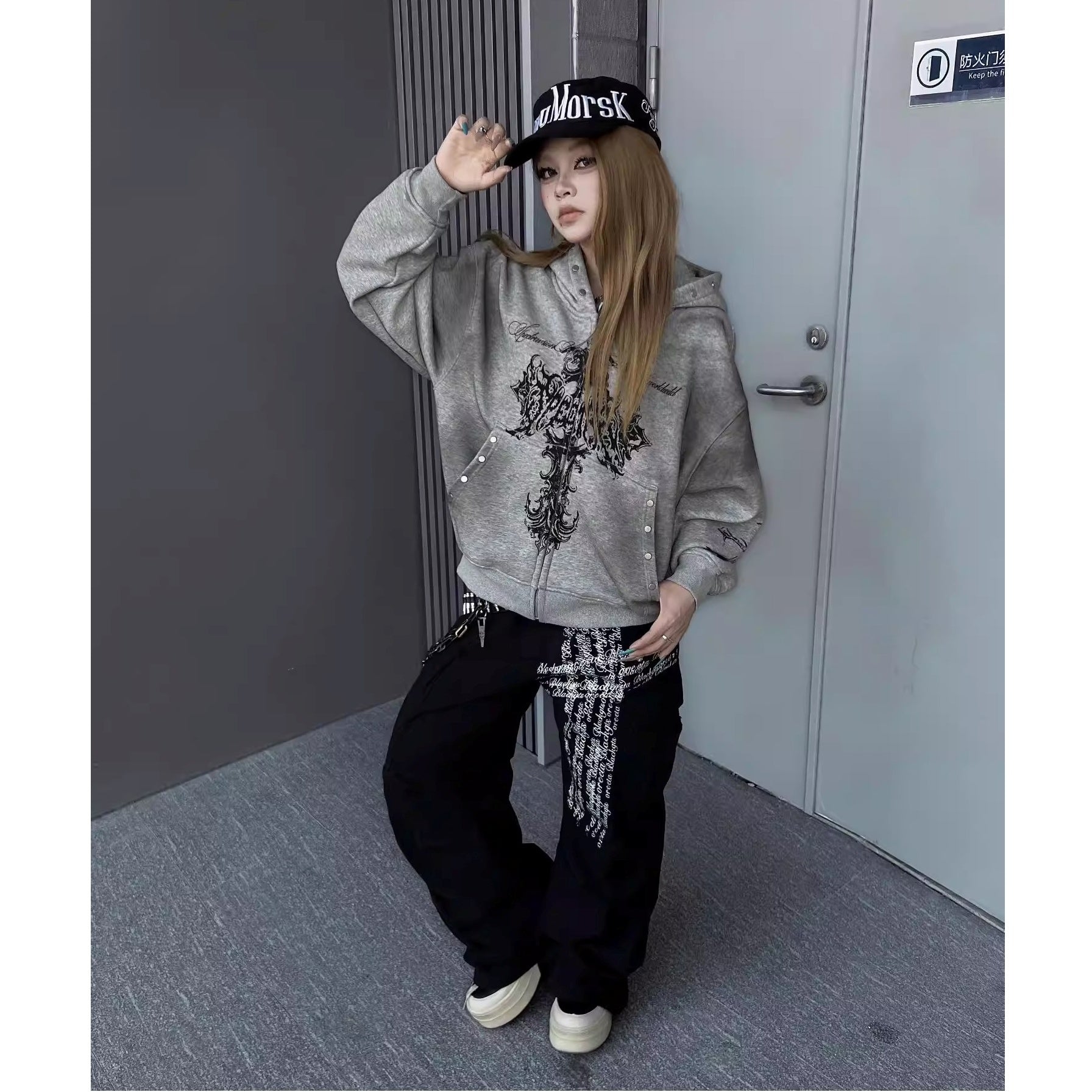 Letter Print Damage Pleats Cargo Pants MW10343