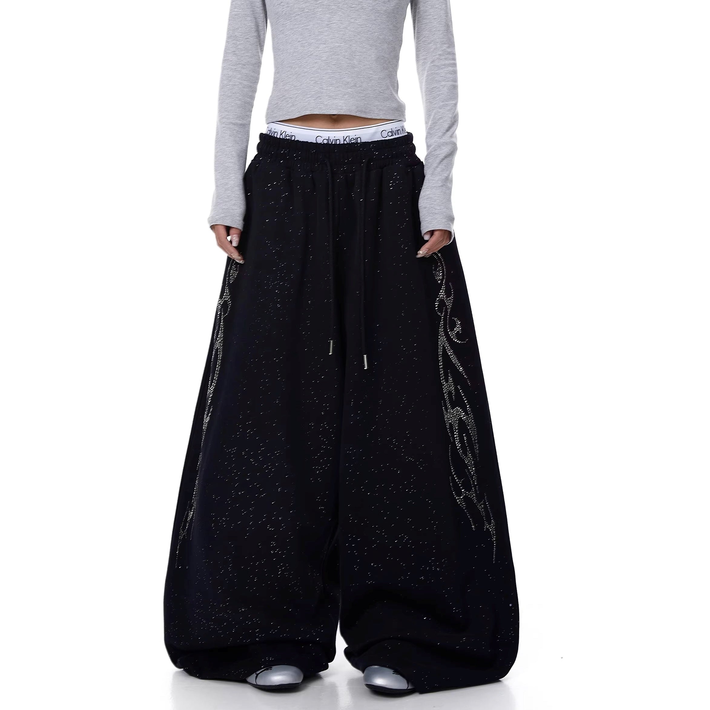 Flame Rhinestoner Wide Curve Sweat Pants MW10359