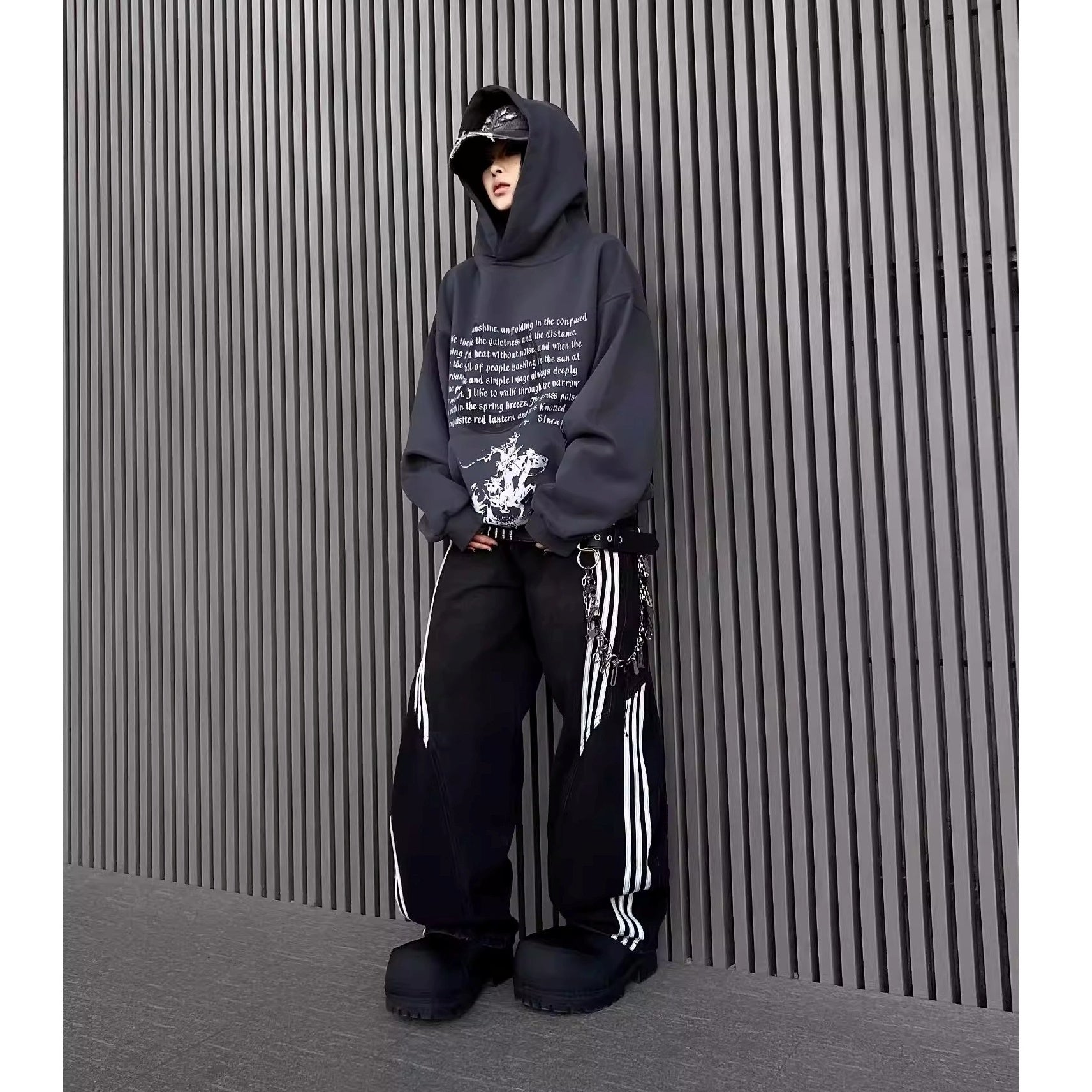 Horseshoe Graphic Letter Print Hoodie MW10350