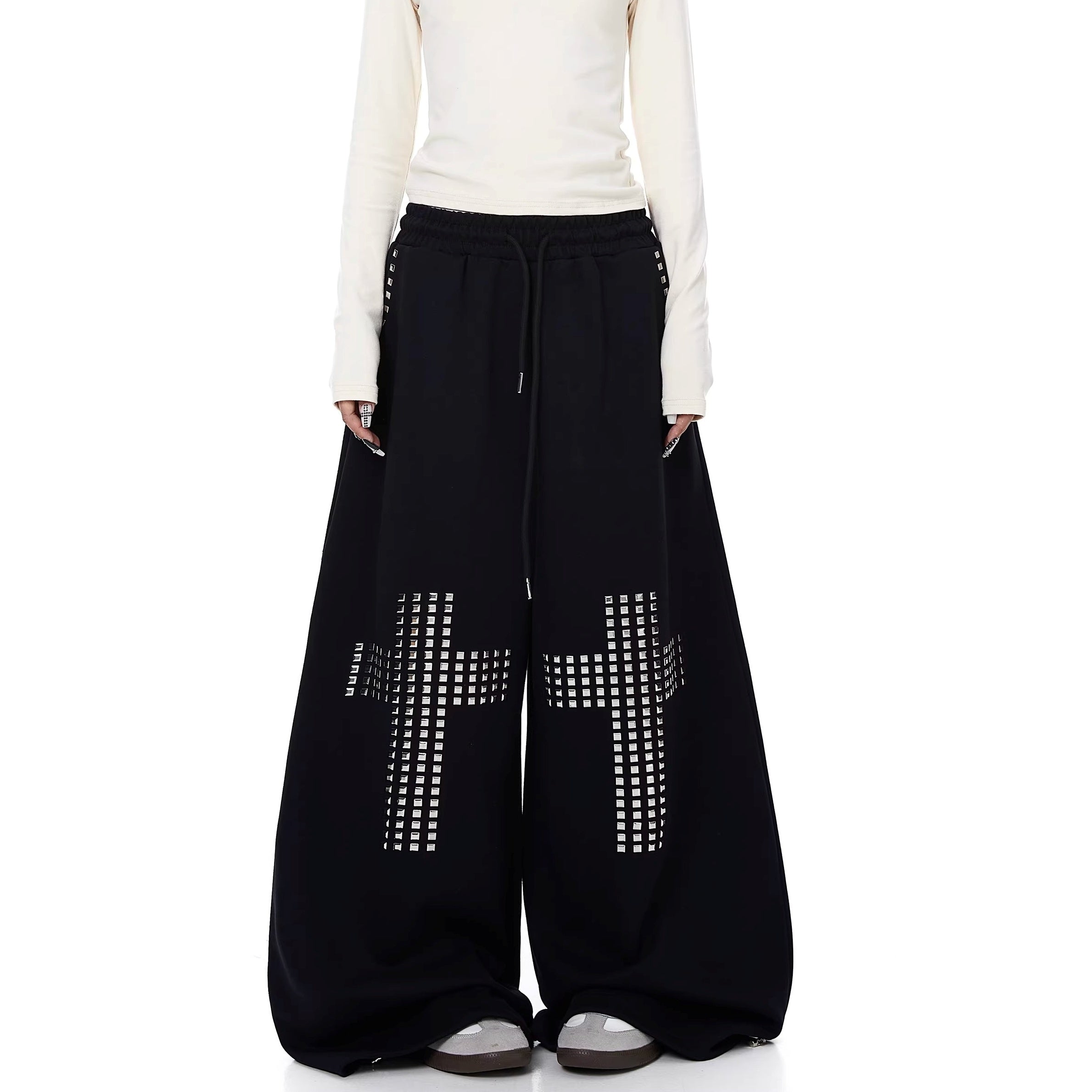 Studded Cross Drawstring Wide Sweat Pants MW10361