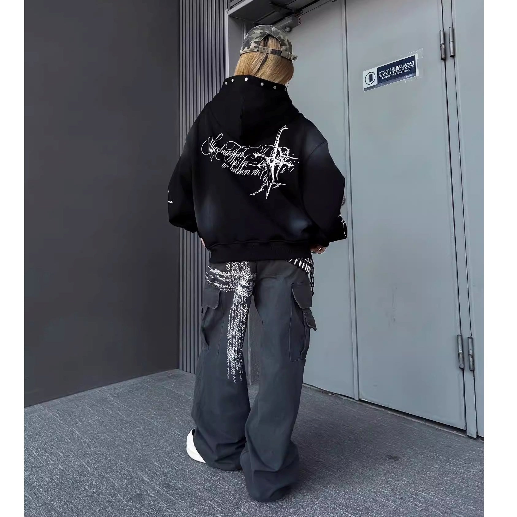 Letter Print Damage Pleats Cargo Pants MW10343