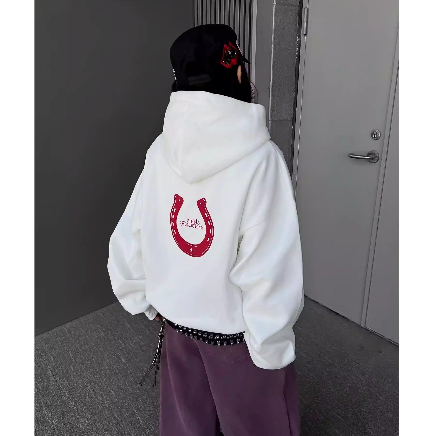 Horseshoe Graphic Letter Print Hoodie MW10350