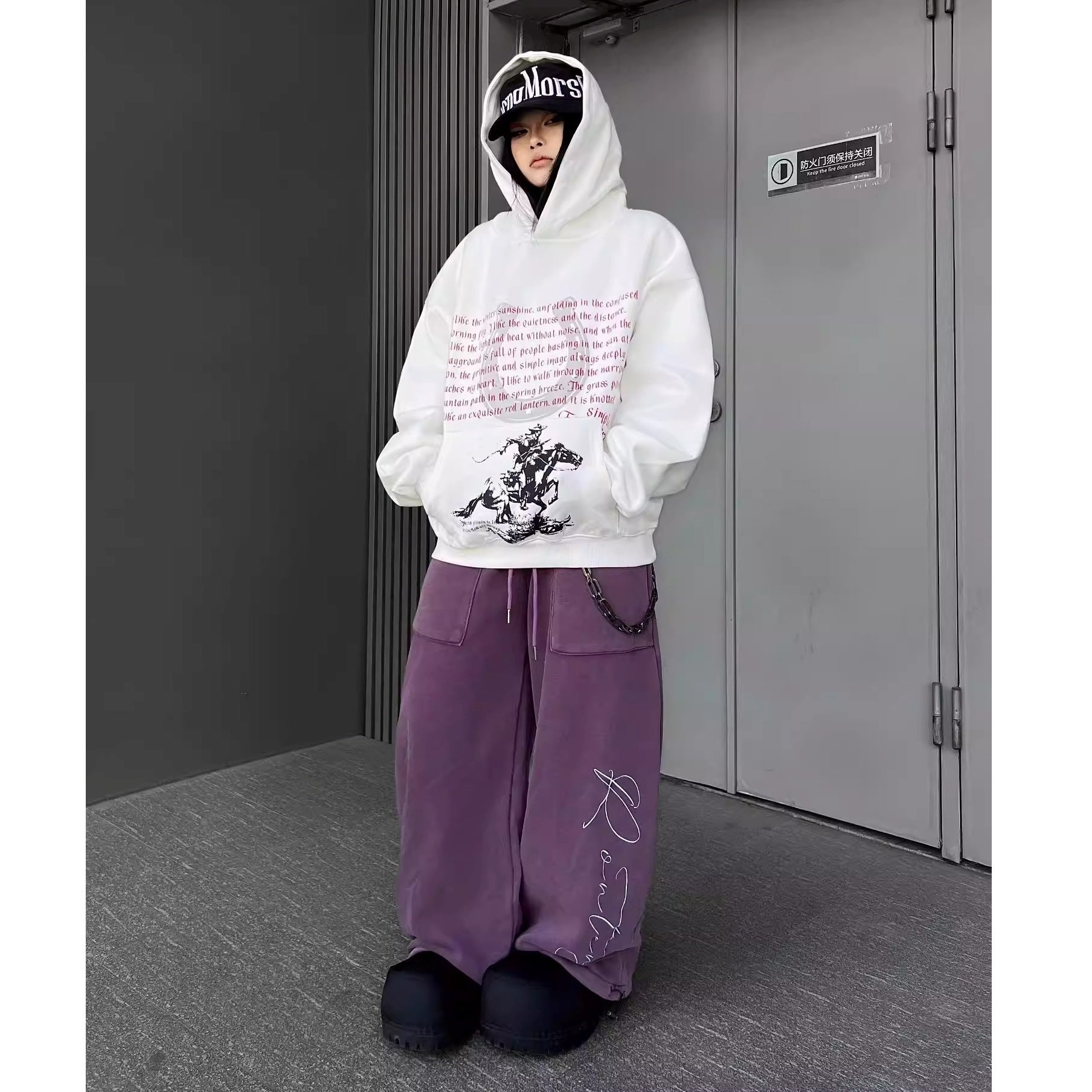 Horseshoe Graphic Letter Print Hoodie MW10350