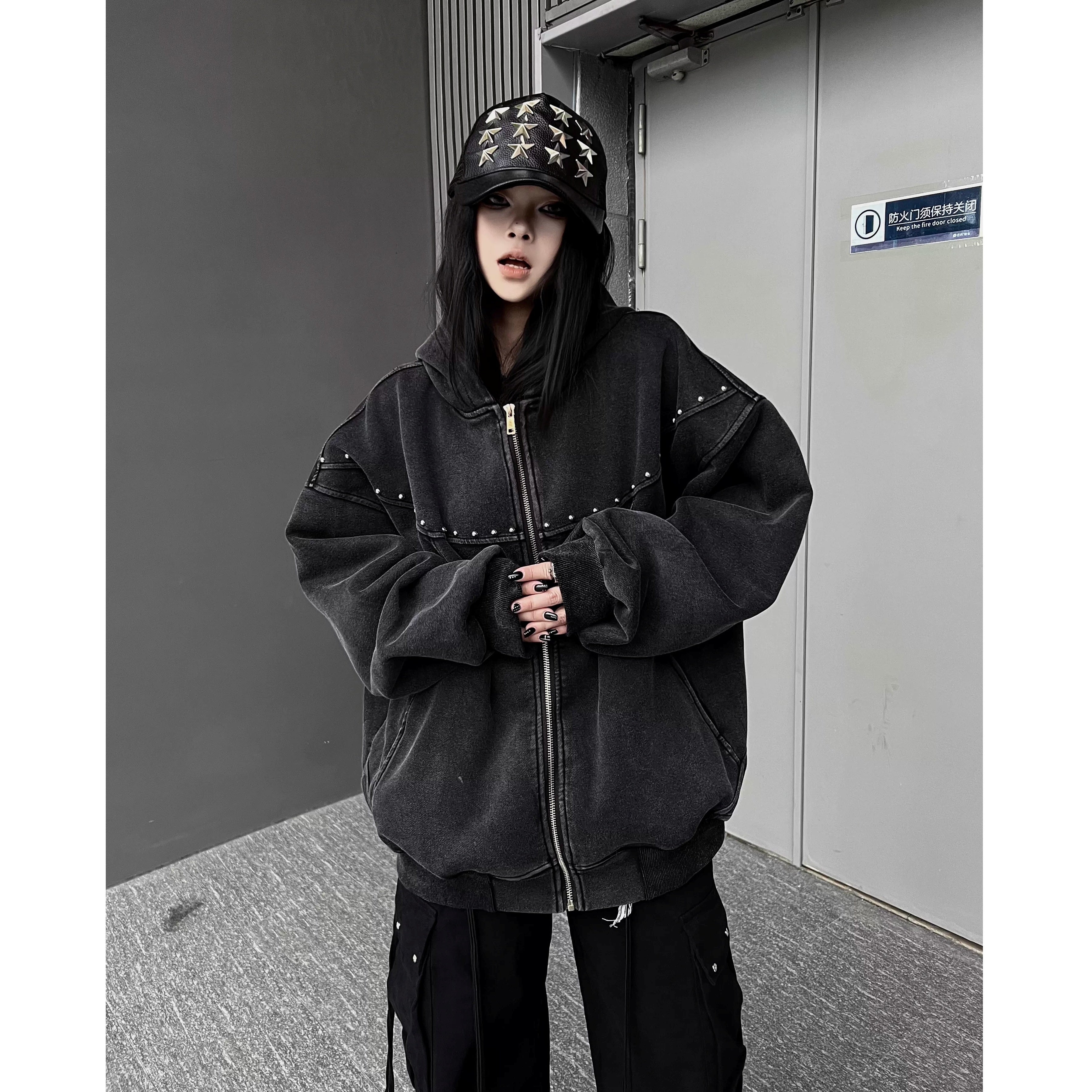 Studded Design Washed Hooded Sweat MW10346