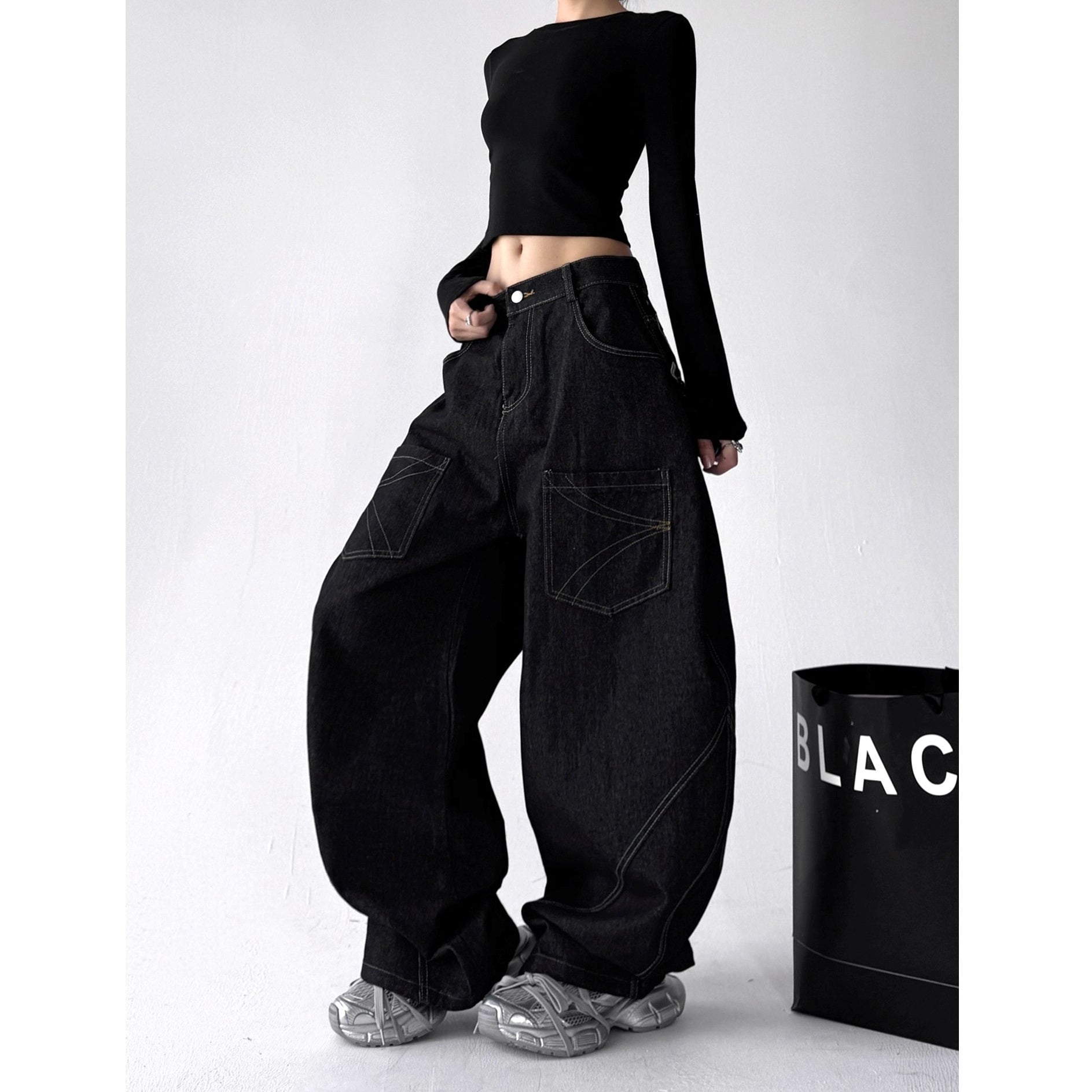 Graffiti Back Print Loose Curve Jeans MW10228