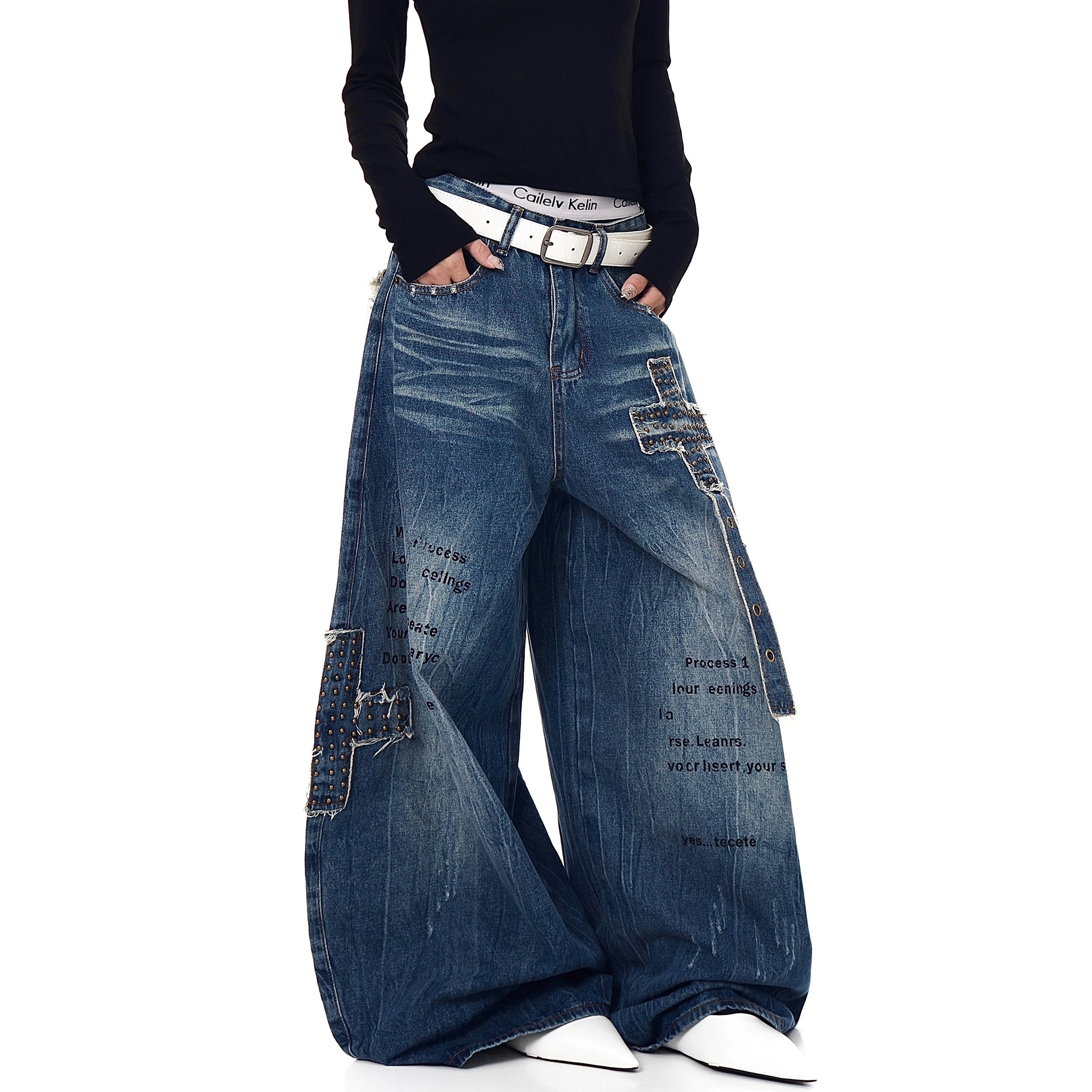 Rivet Patch Embroidered Wide Curve Jeans BK7011