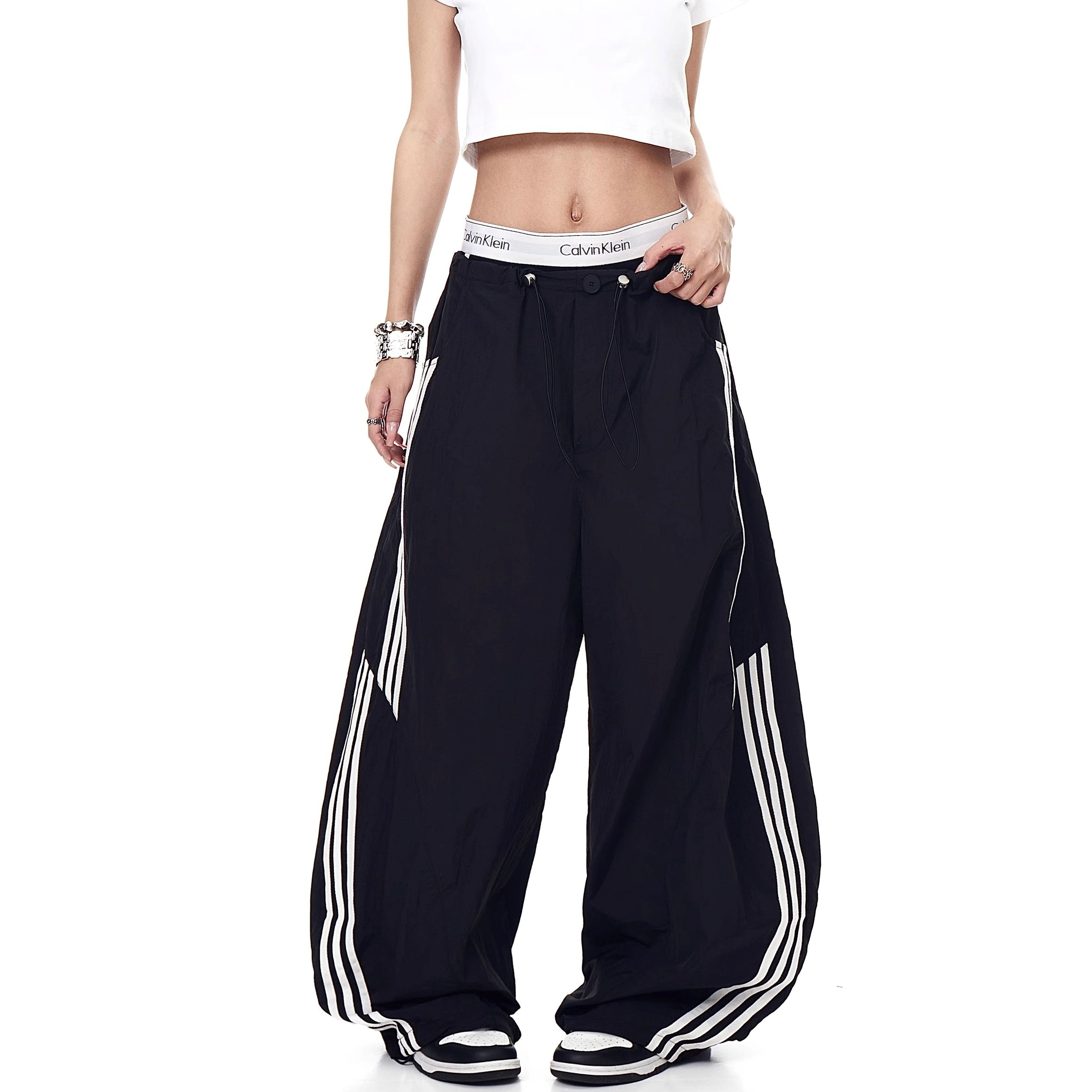 Three-bar Contrast Loose Curve Pants MW10193