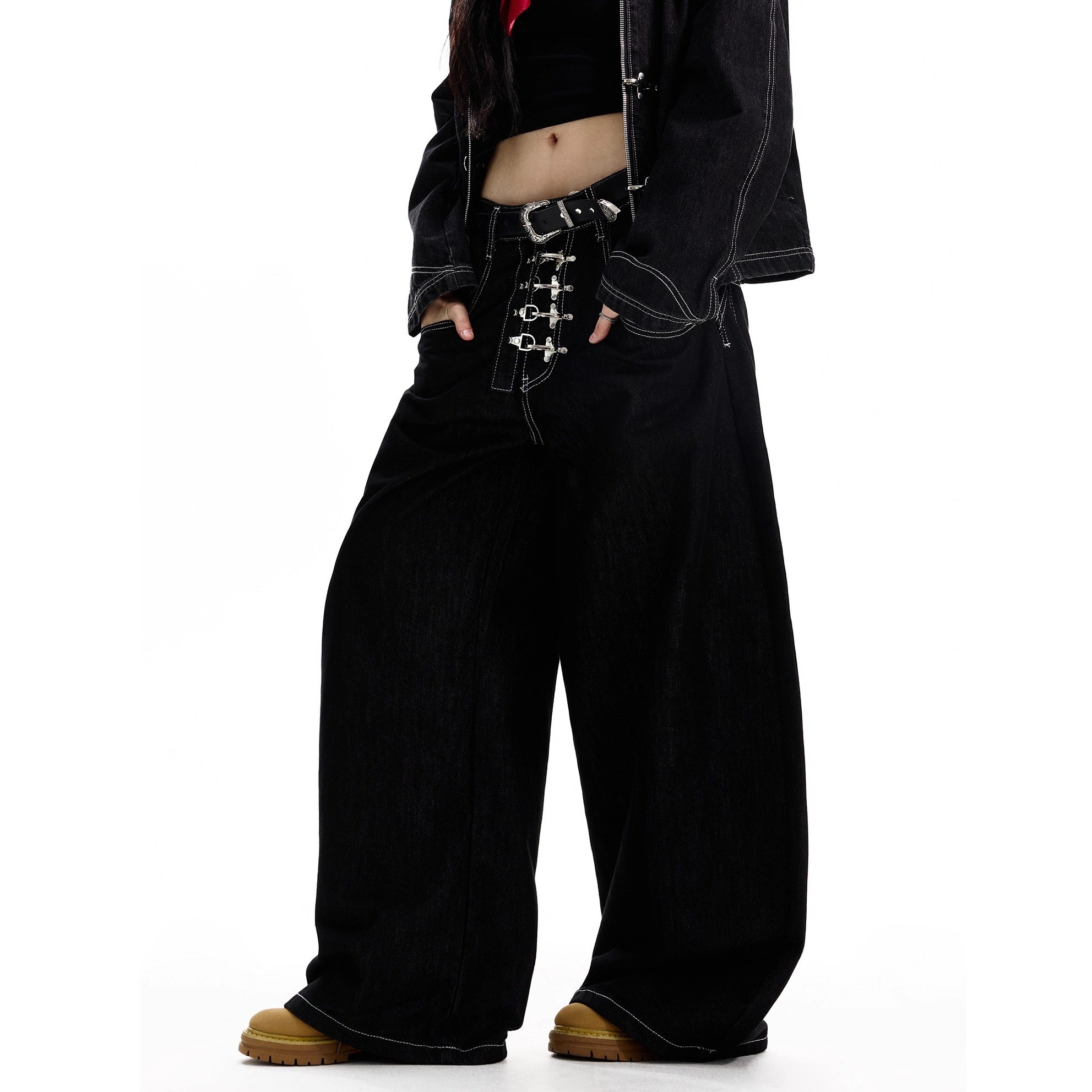 Metal Buckle Design Curve Jeans MW10301