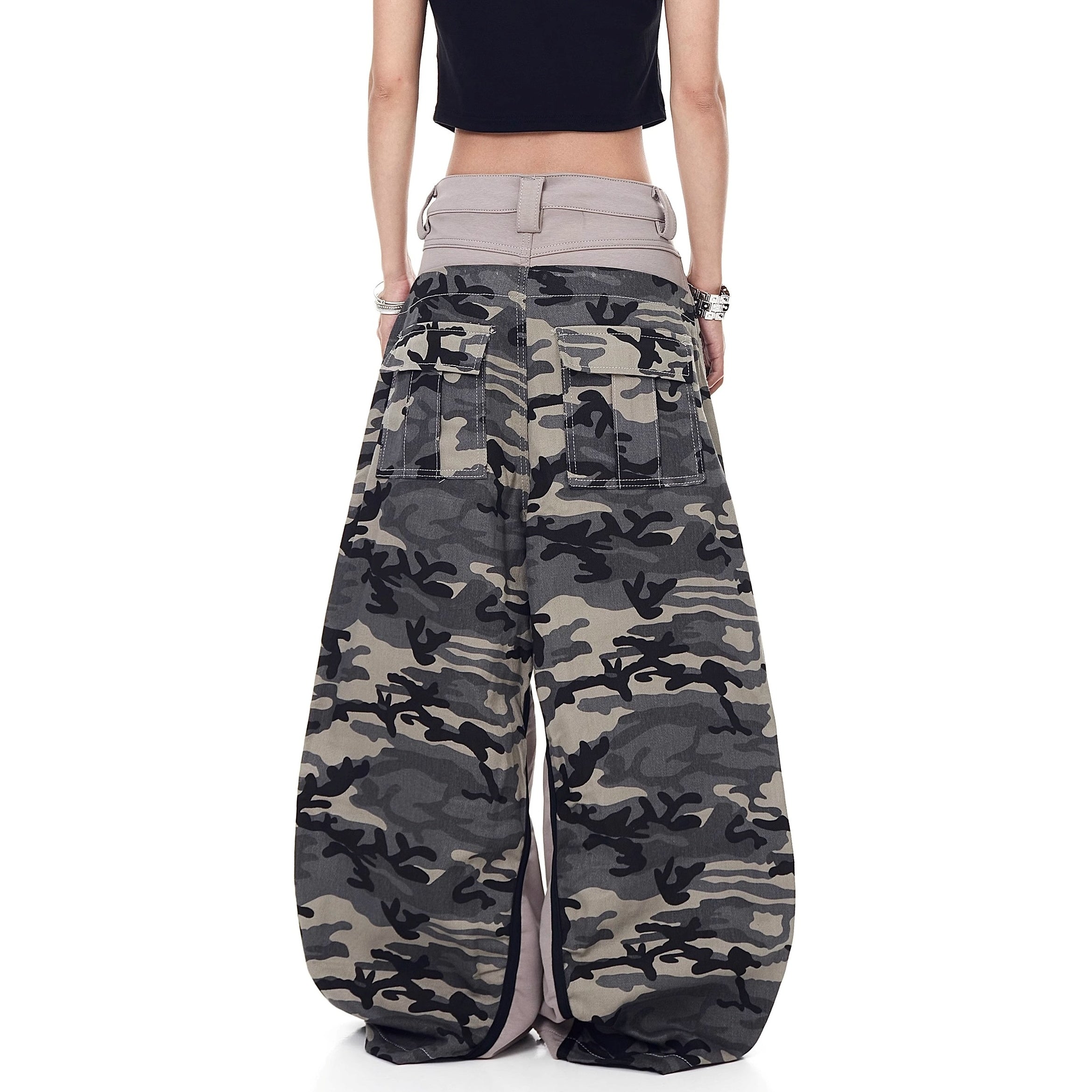 Camouflage Panel Switching Curve Pants MW10192