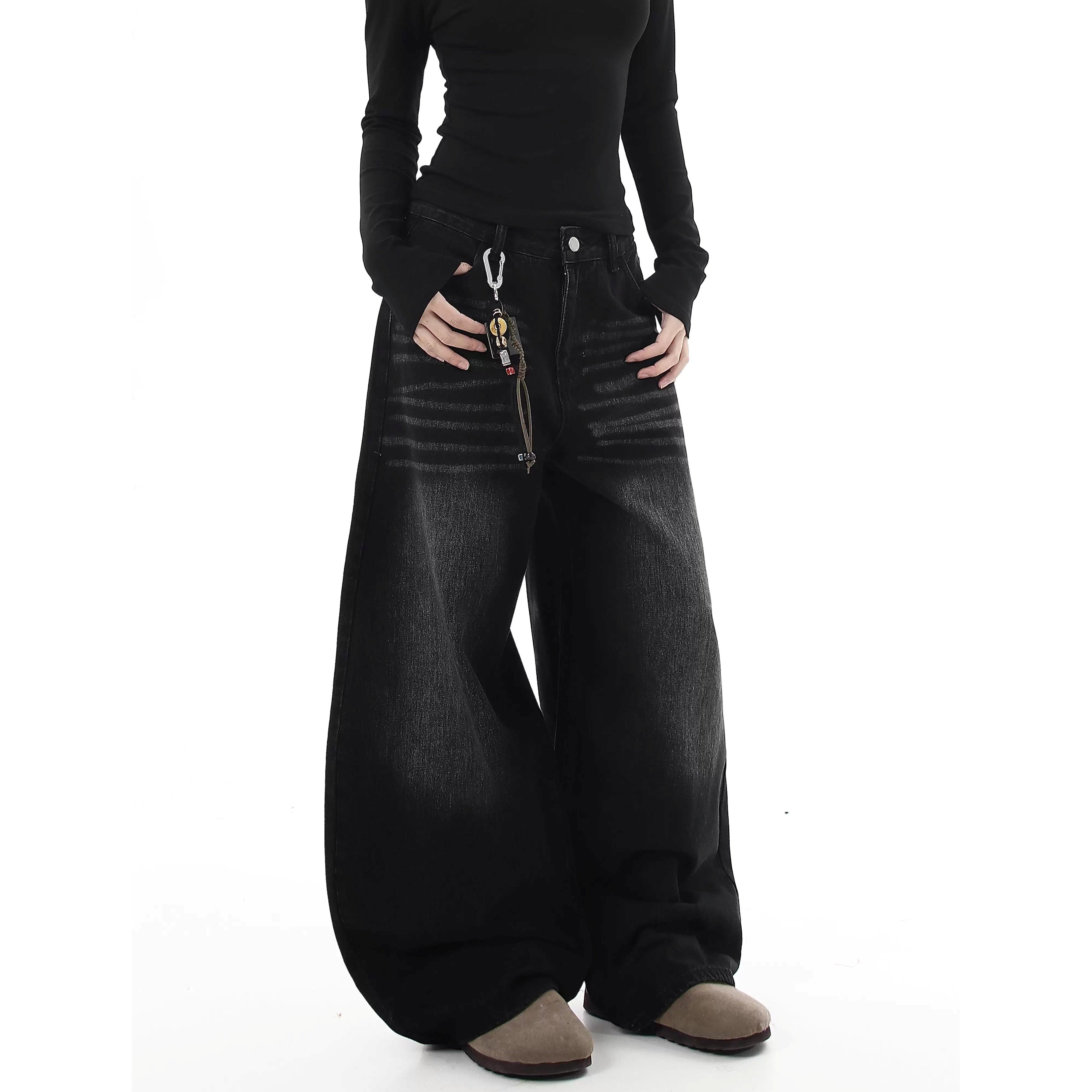 Back Embroidered Loose Banana Jeans MW10238