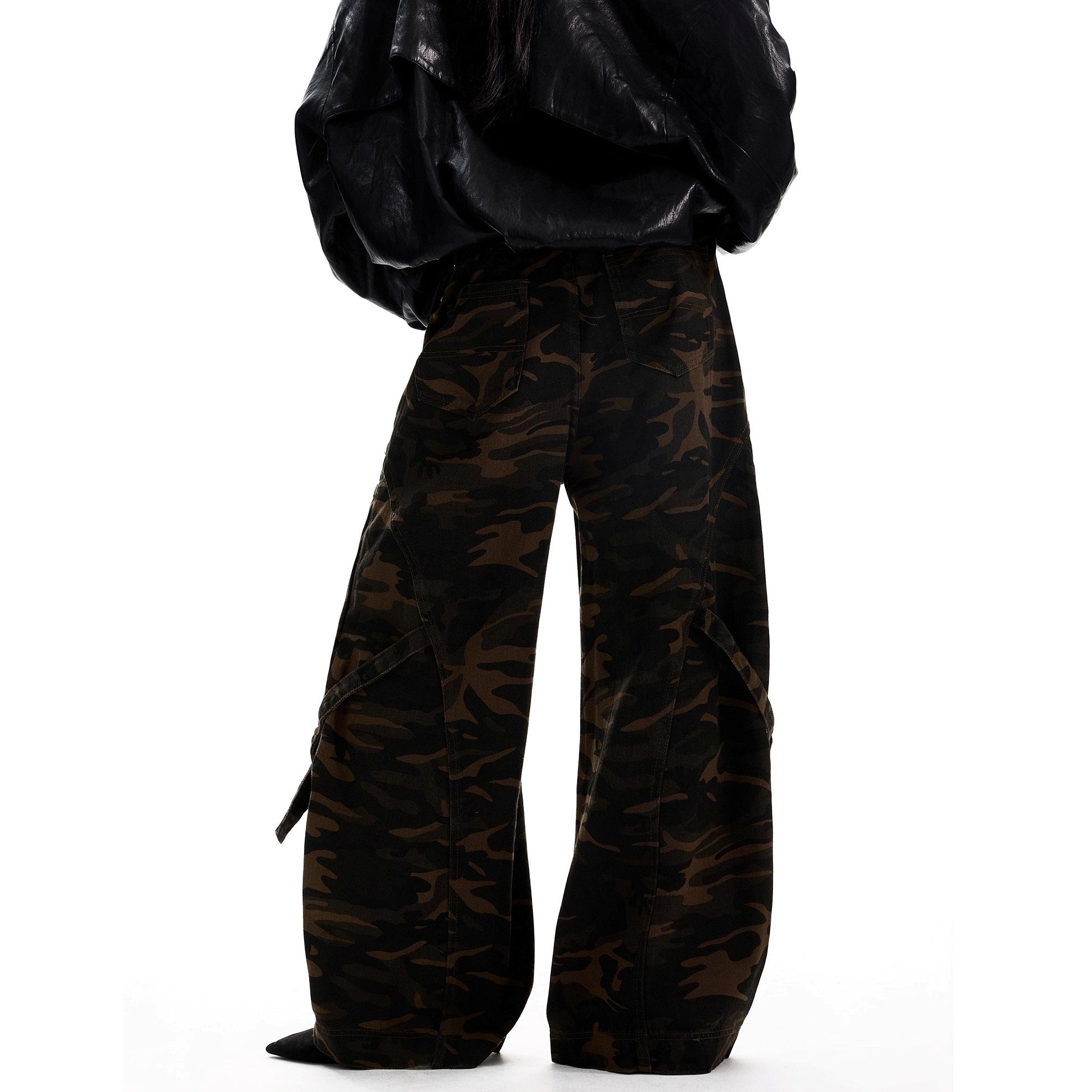 Strap Design Curve Camouflage Pants MW10299