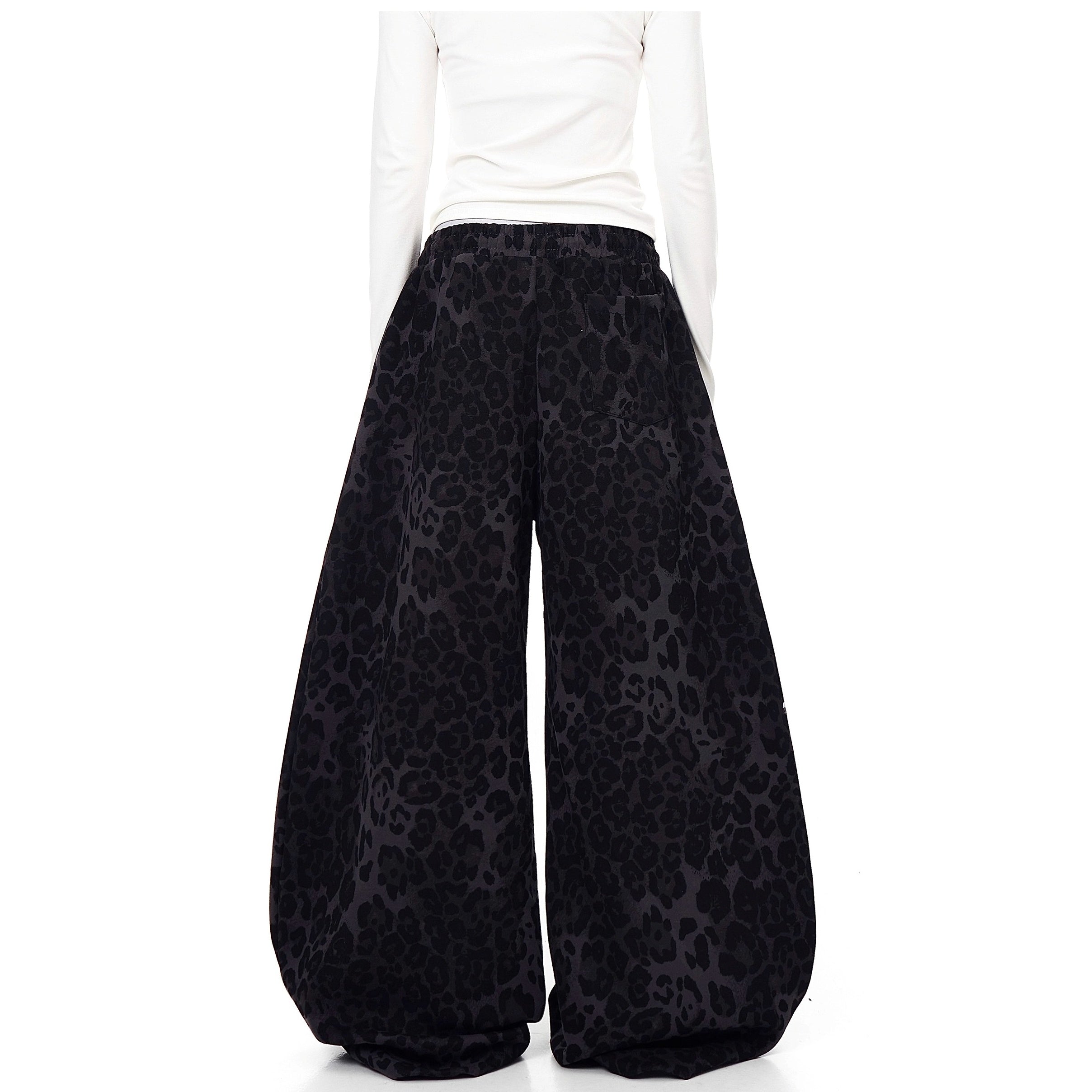 Gradient Leopard Print Scimitar Sweat Pants BK7049