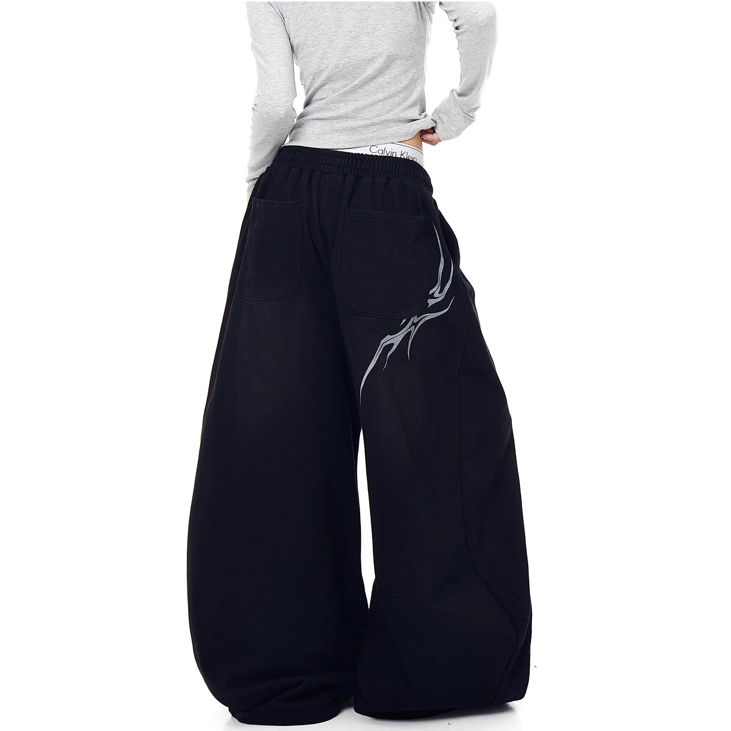 Distressed Letter Print Sweat Pants BK7048