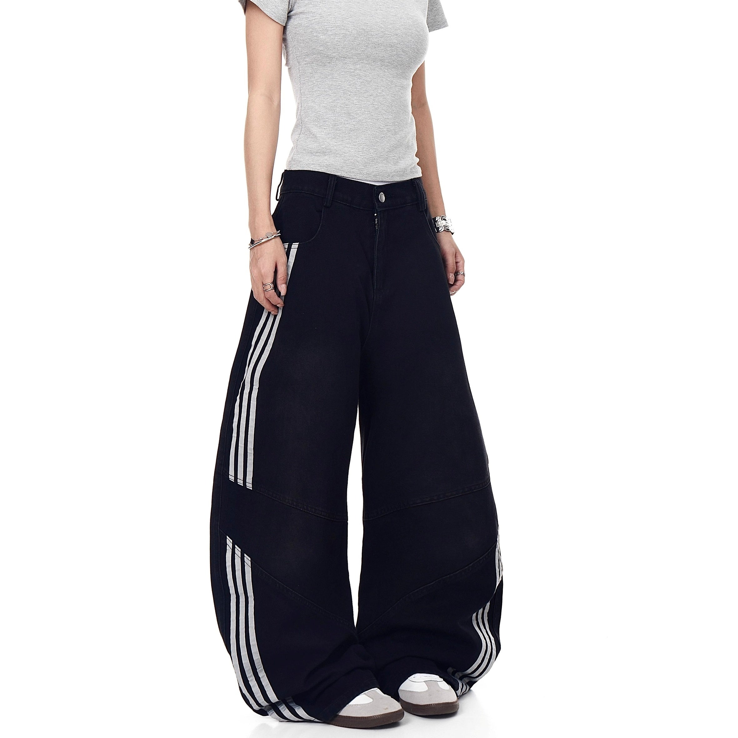 Three-Bar Splicing Wide-leg Curve Jeans MW10244