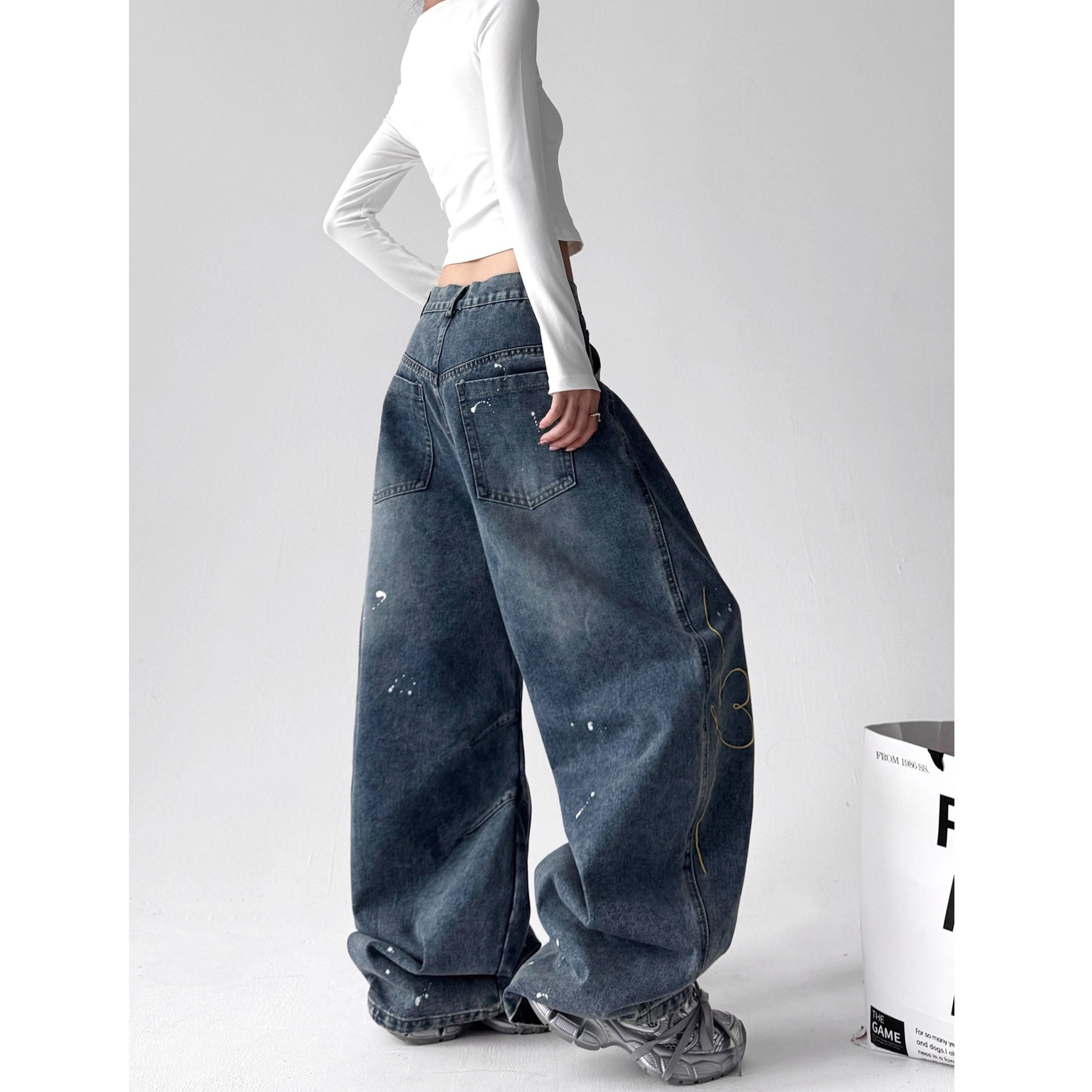 Ink-splashed Heart Embroidered Loose Jeans MW10226