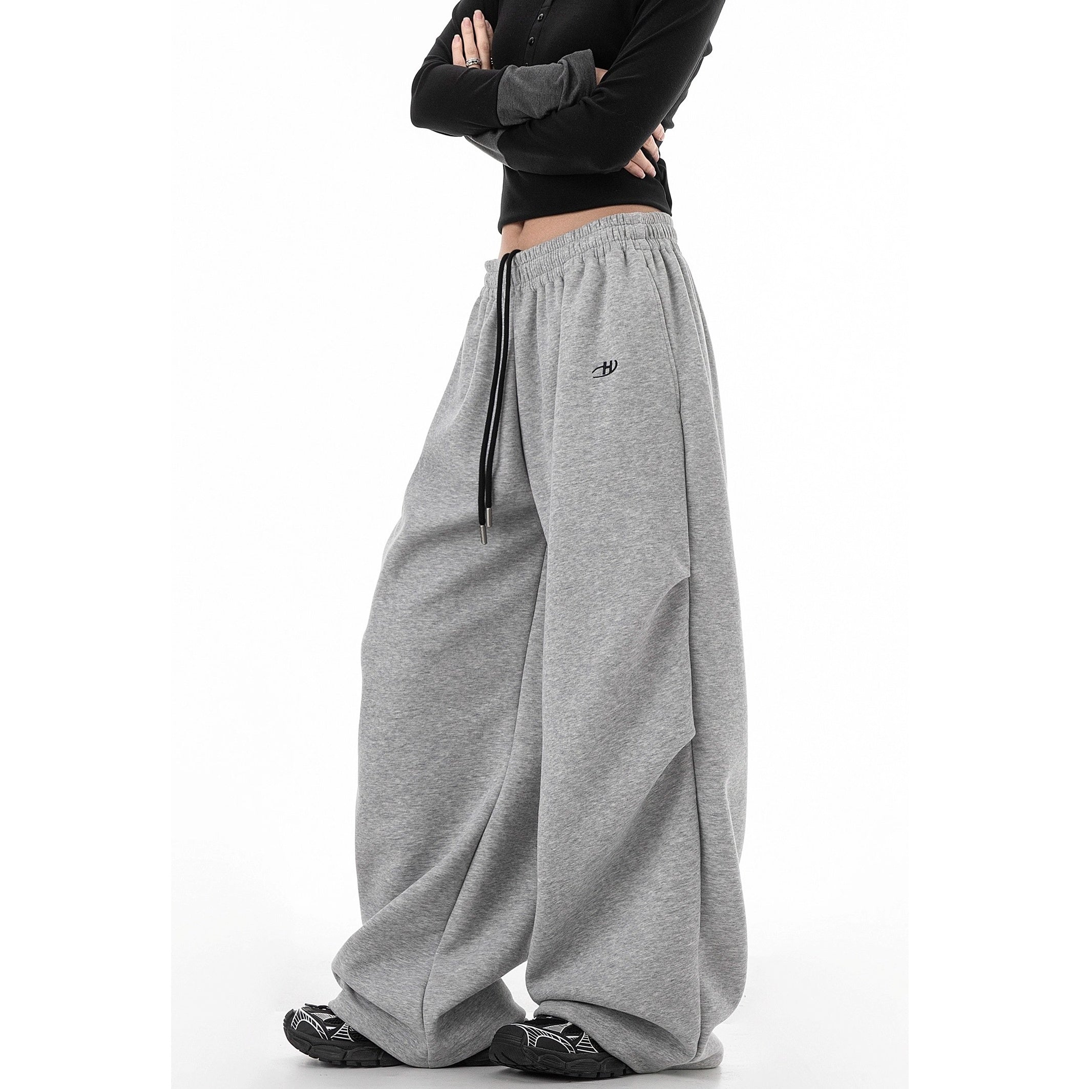 Tuck Drape Wide-leg Sweat Pants IC9116