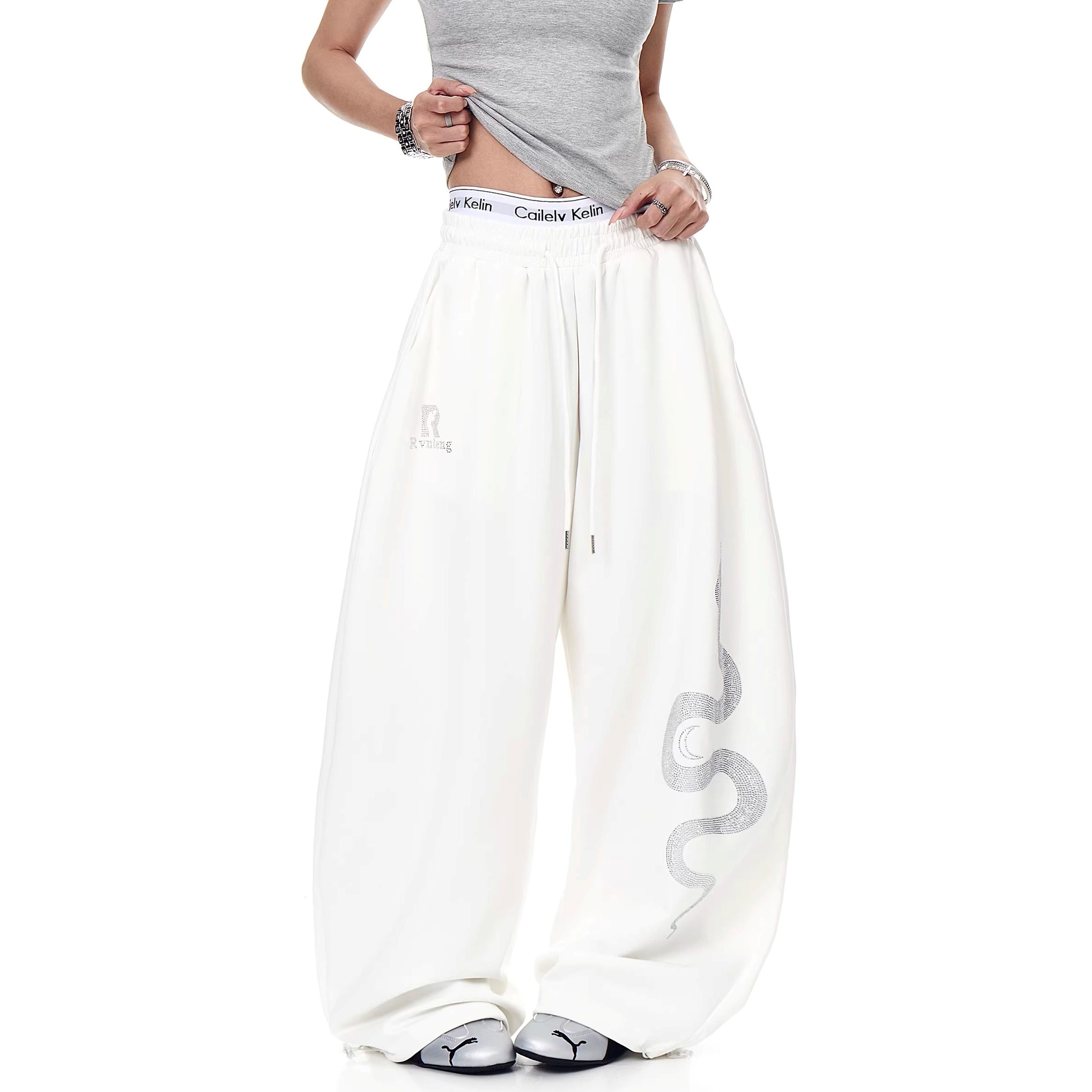 Snake Rhinestone Wide Curve Sweat Pants MW10388