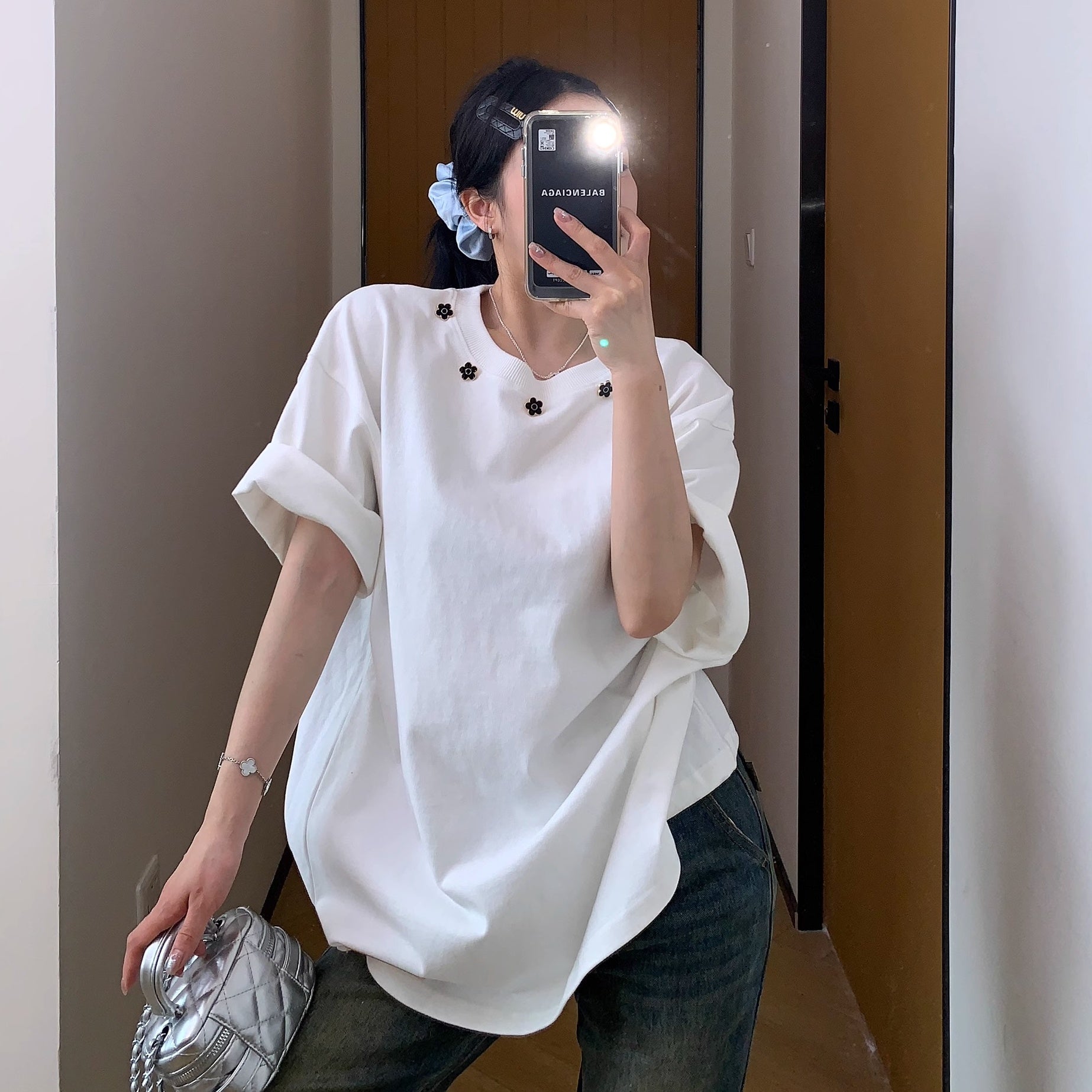 Flower Decoration Loose T-shirt MW10136