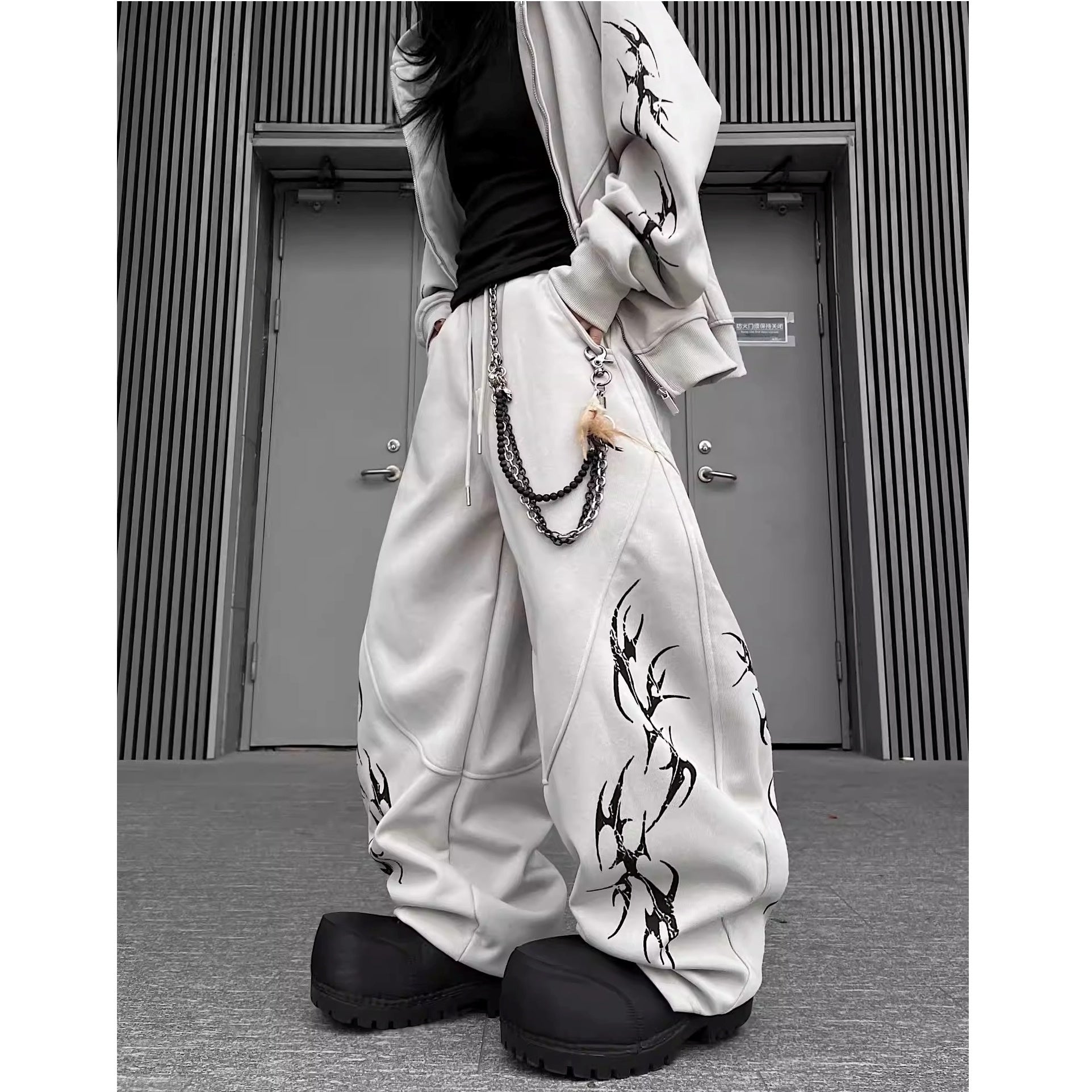 トライバルラインスウェットパンツ MW10334