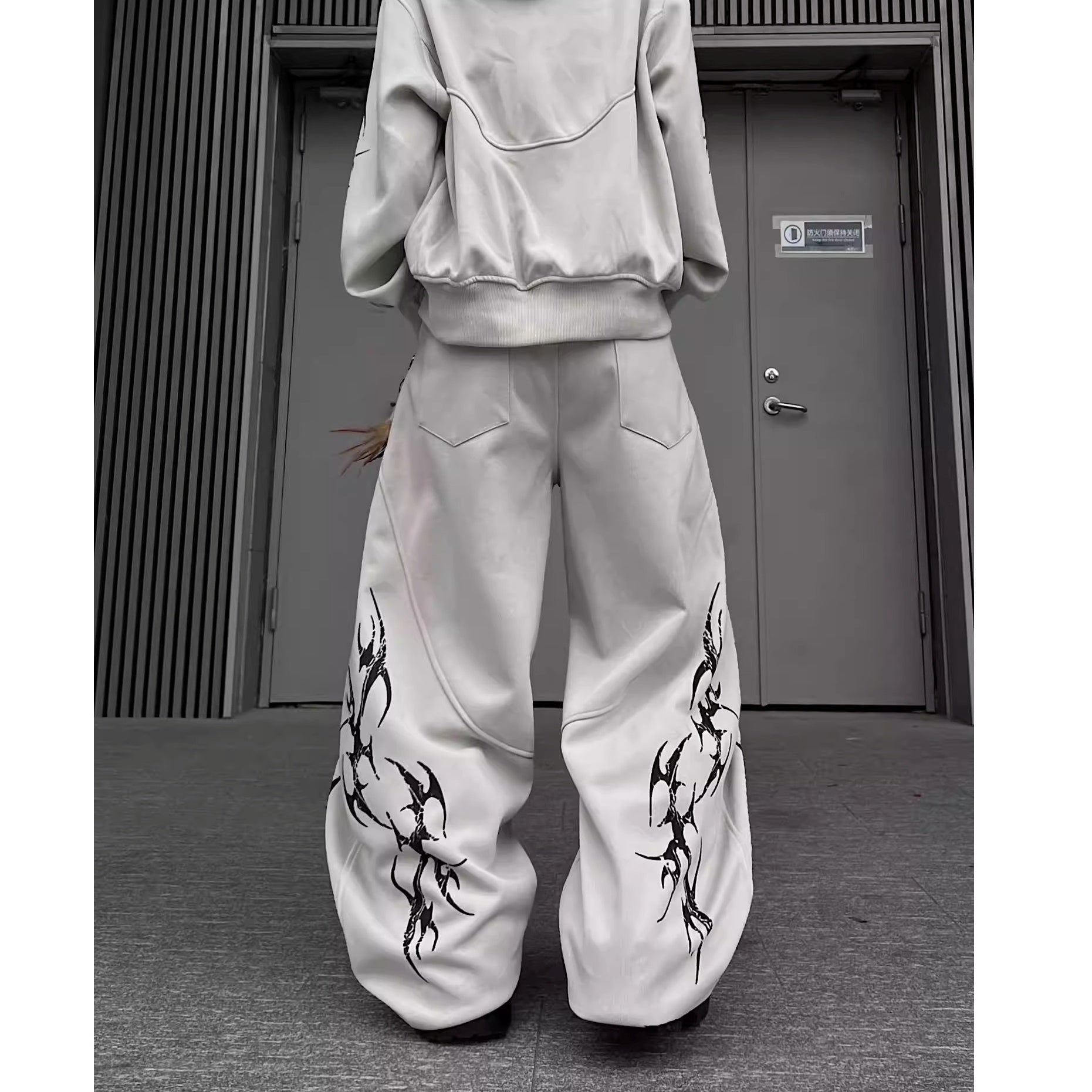 トライバルラインスウェットパンツ MW10334