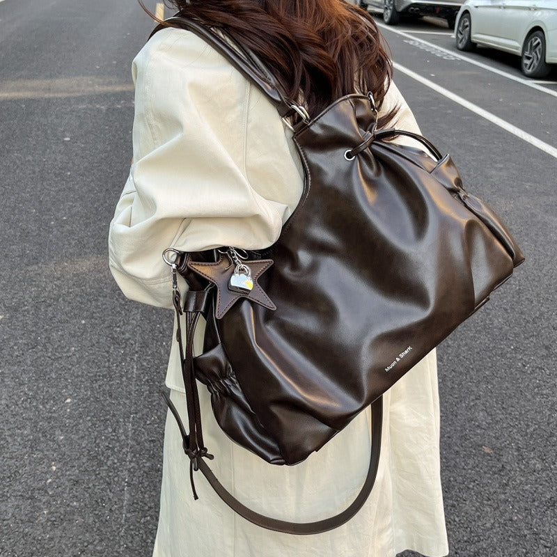 PU Leather Retro Shoulder Bag With Star Charm BA046