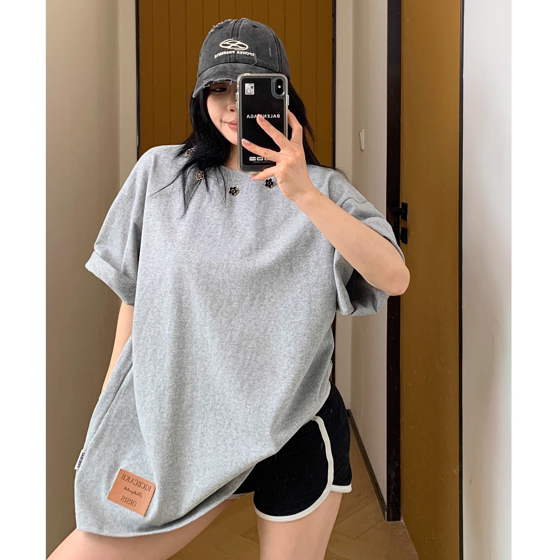 Flower Decoration Loose T-shirt MW10136