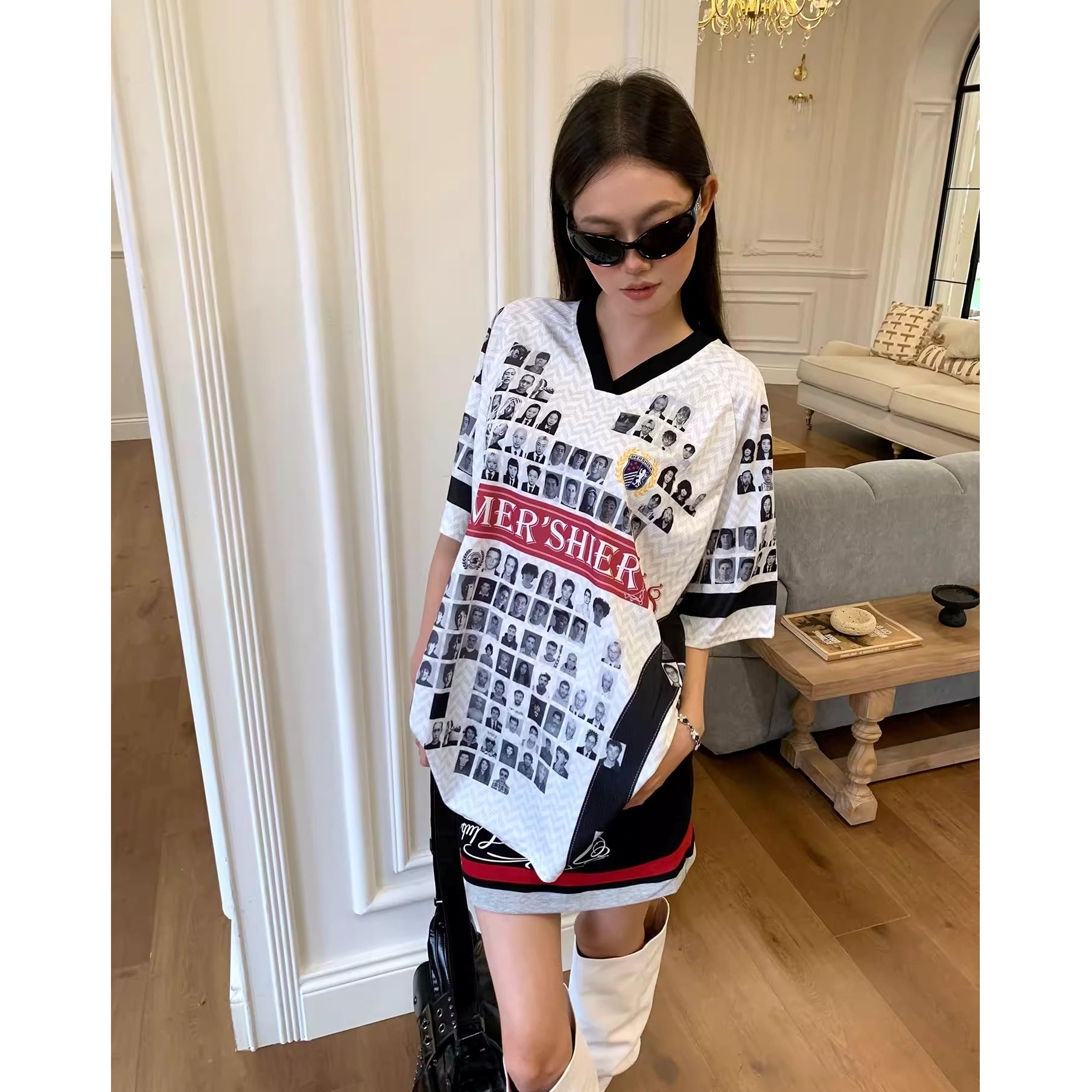 Portrait Print V-neck Loose T-shirt CC1002