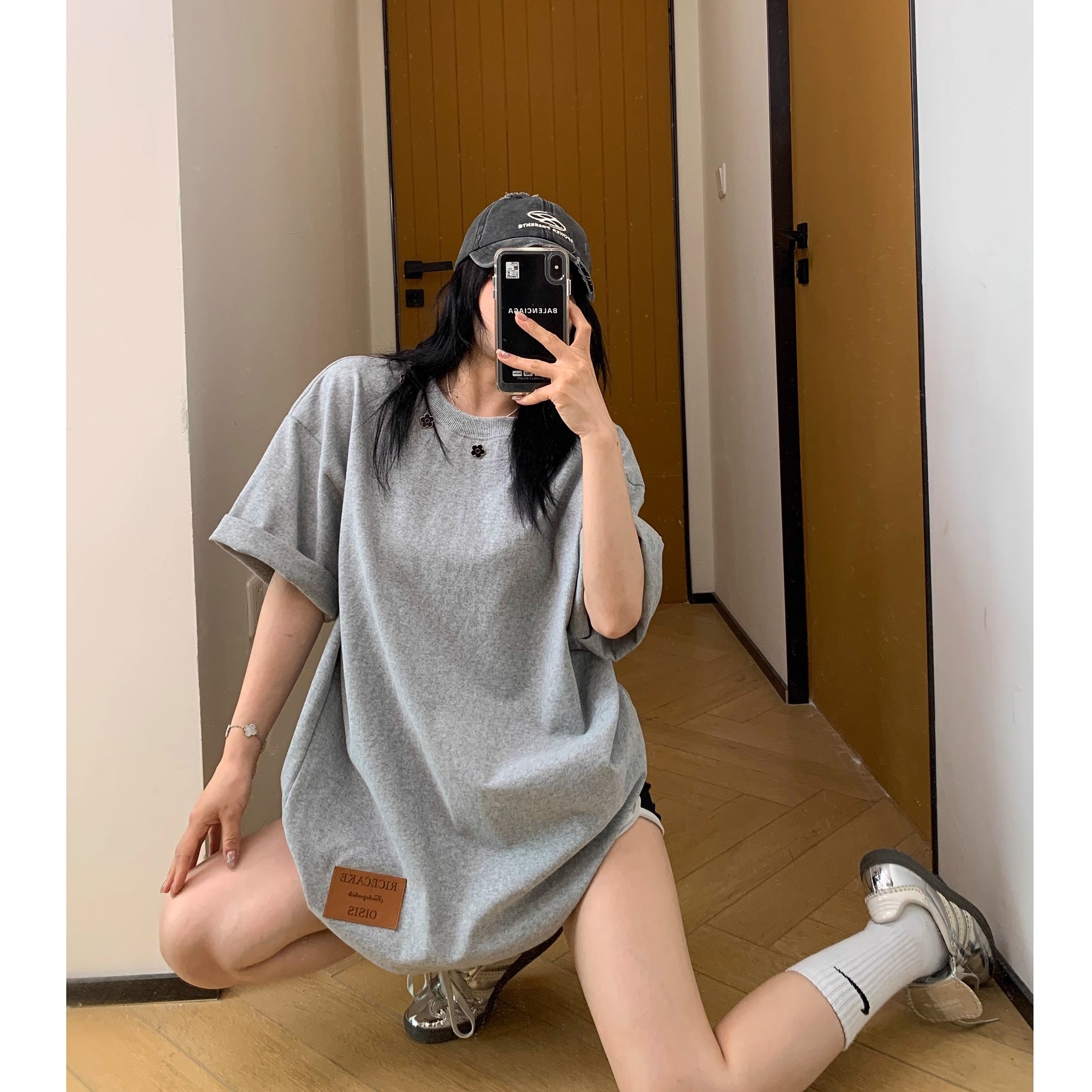 Flower Decoration Loose T-shirt MW10136