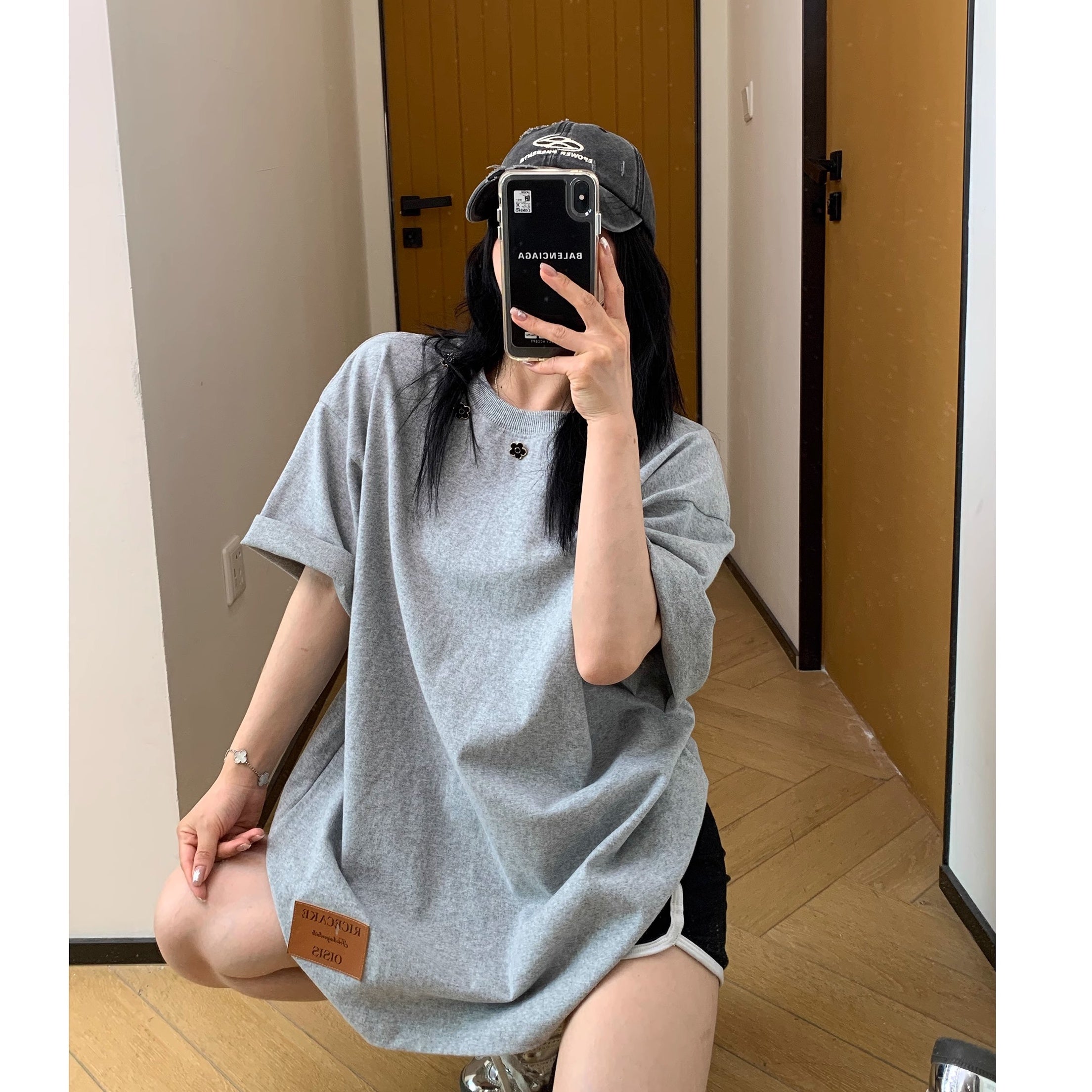 Flower Decoration Loose T-shirt MW10136