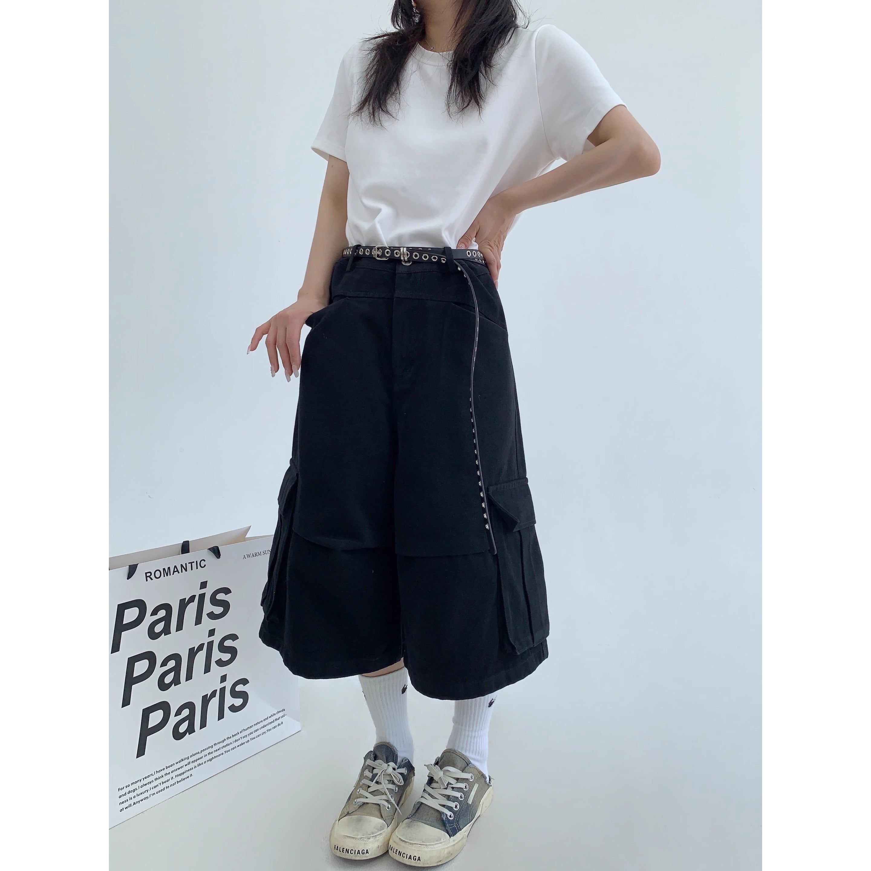 Wide-Leg Cropped Cargo Pants MW10156