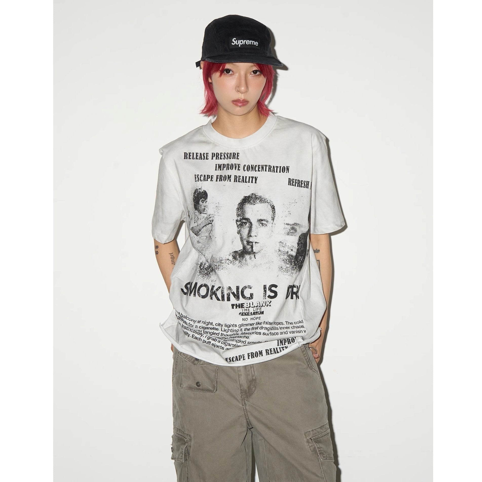 Newspaper Portrait Print T-shirt MN9010
