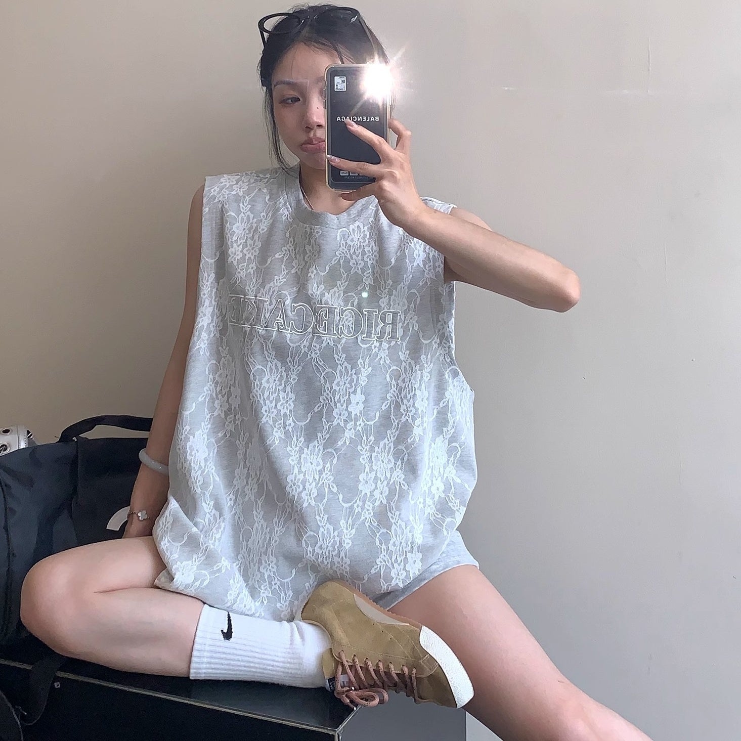 Lace Fabric Patch Embroidery Vest MW10183