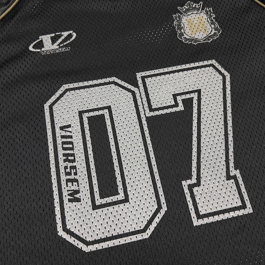 Letter Print V-Neck Mesh Long Sleeve T-Shirt MW10255