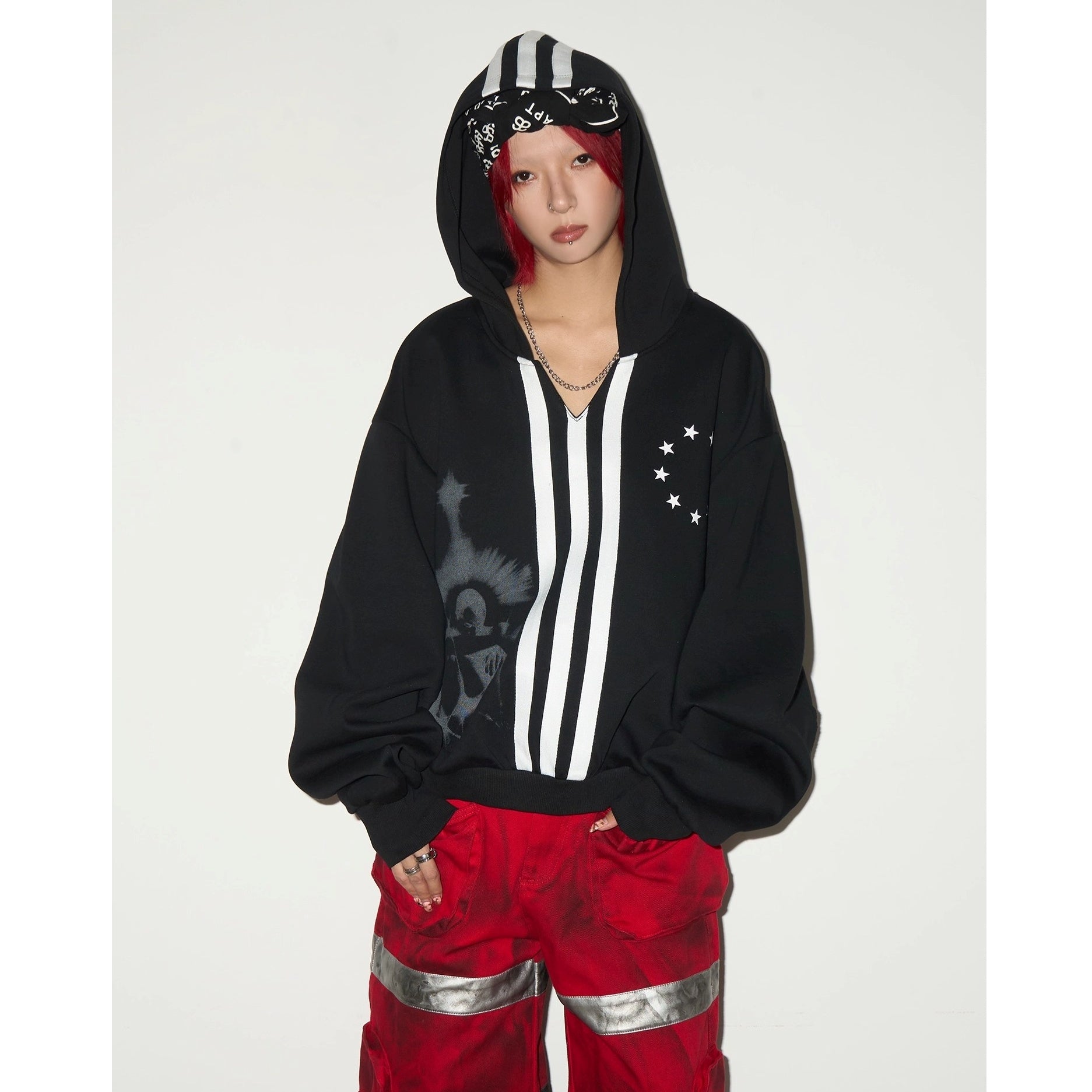Three Bars Short V-neck Hoodie MN9031
