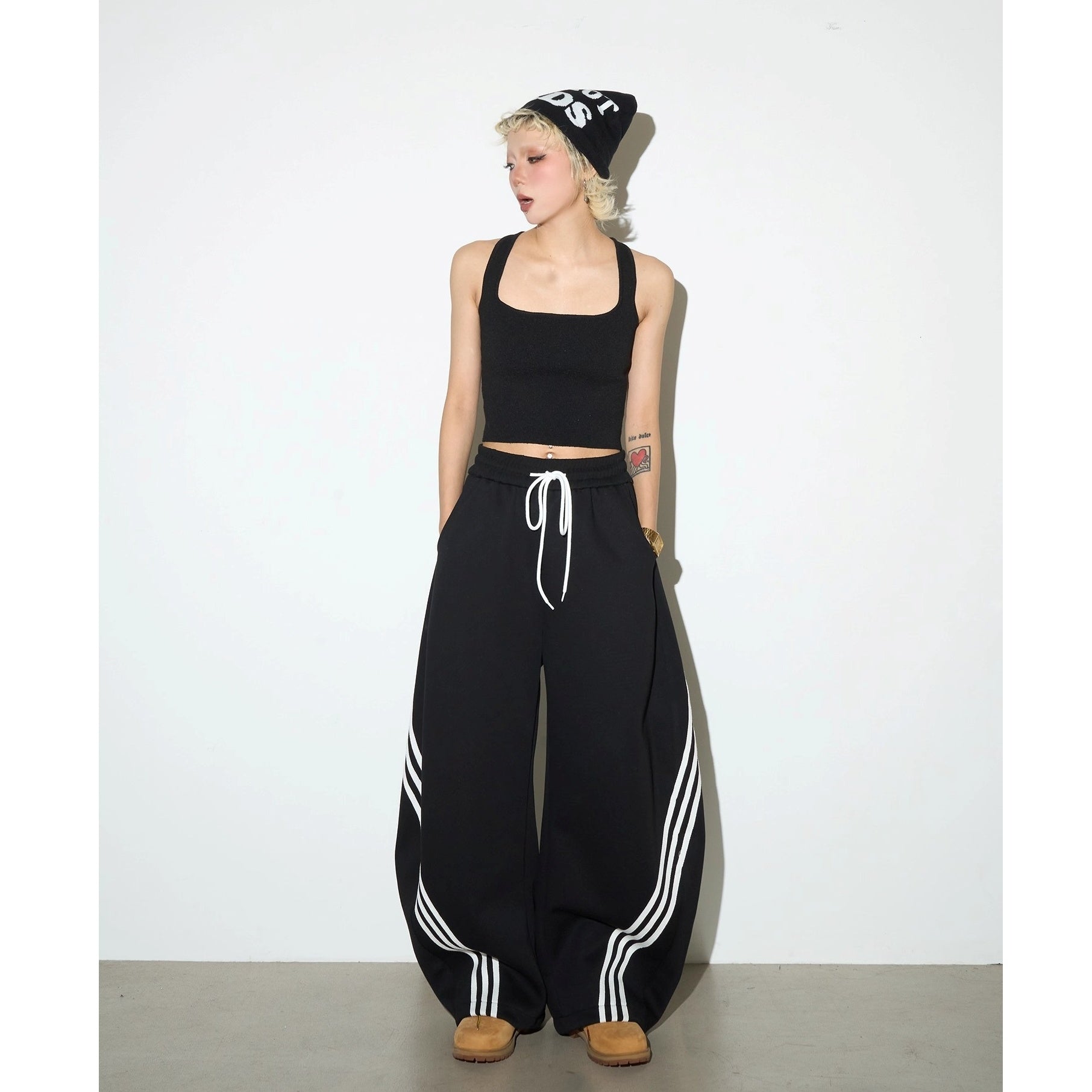 ワイドトラックパンツ MN9039
