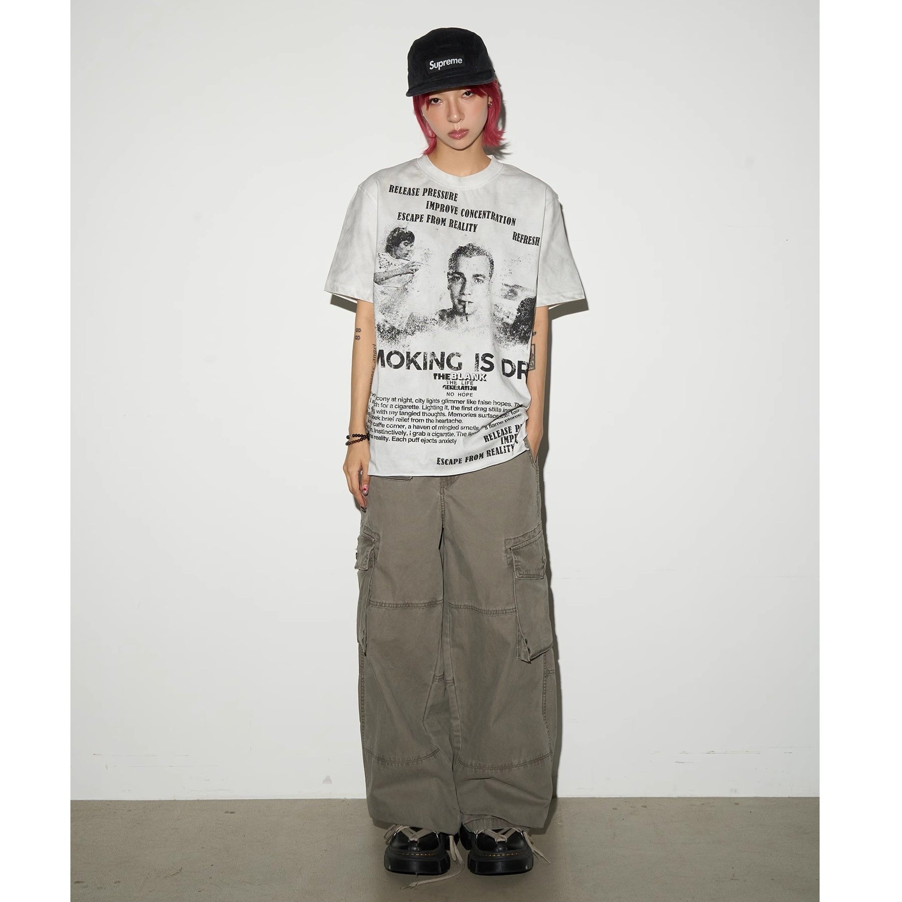 Newspaper Portrait Print T-shirt MN9010