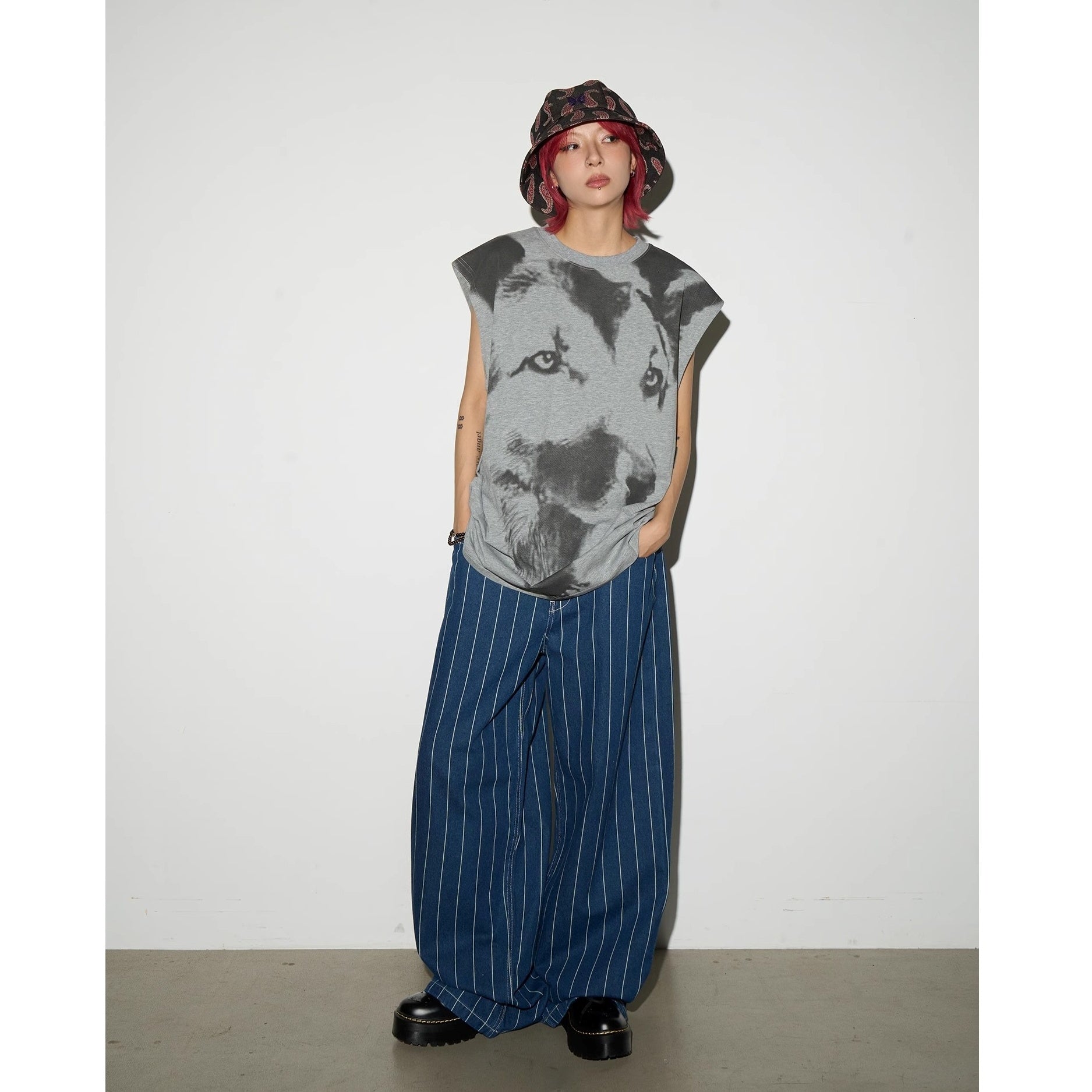 Wolf Dog Print Sleeveless T-Shirt MN9011
