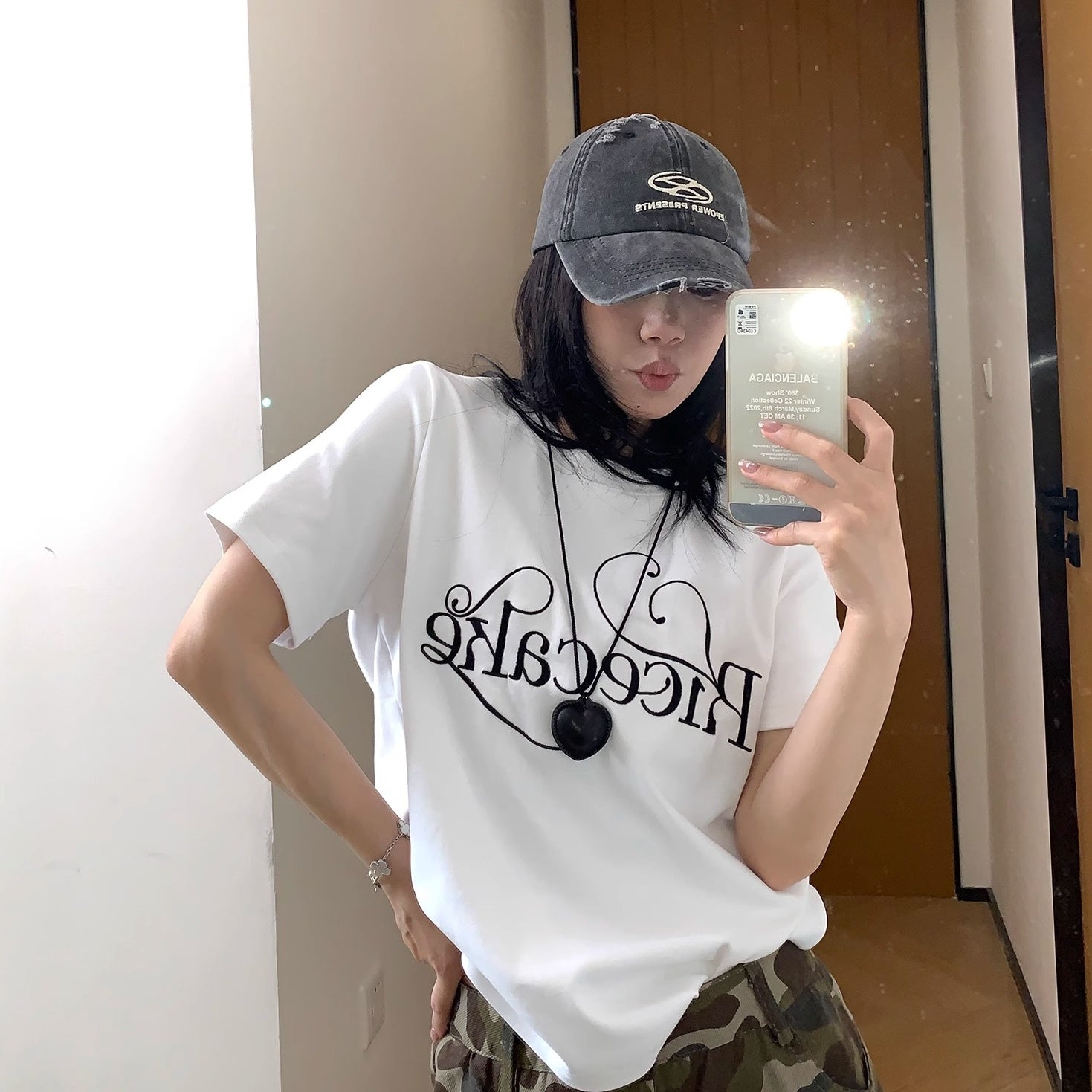 Art Logo Embroidery T-shirt MW10148
