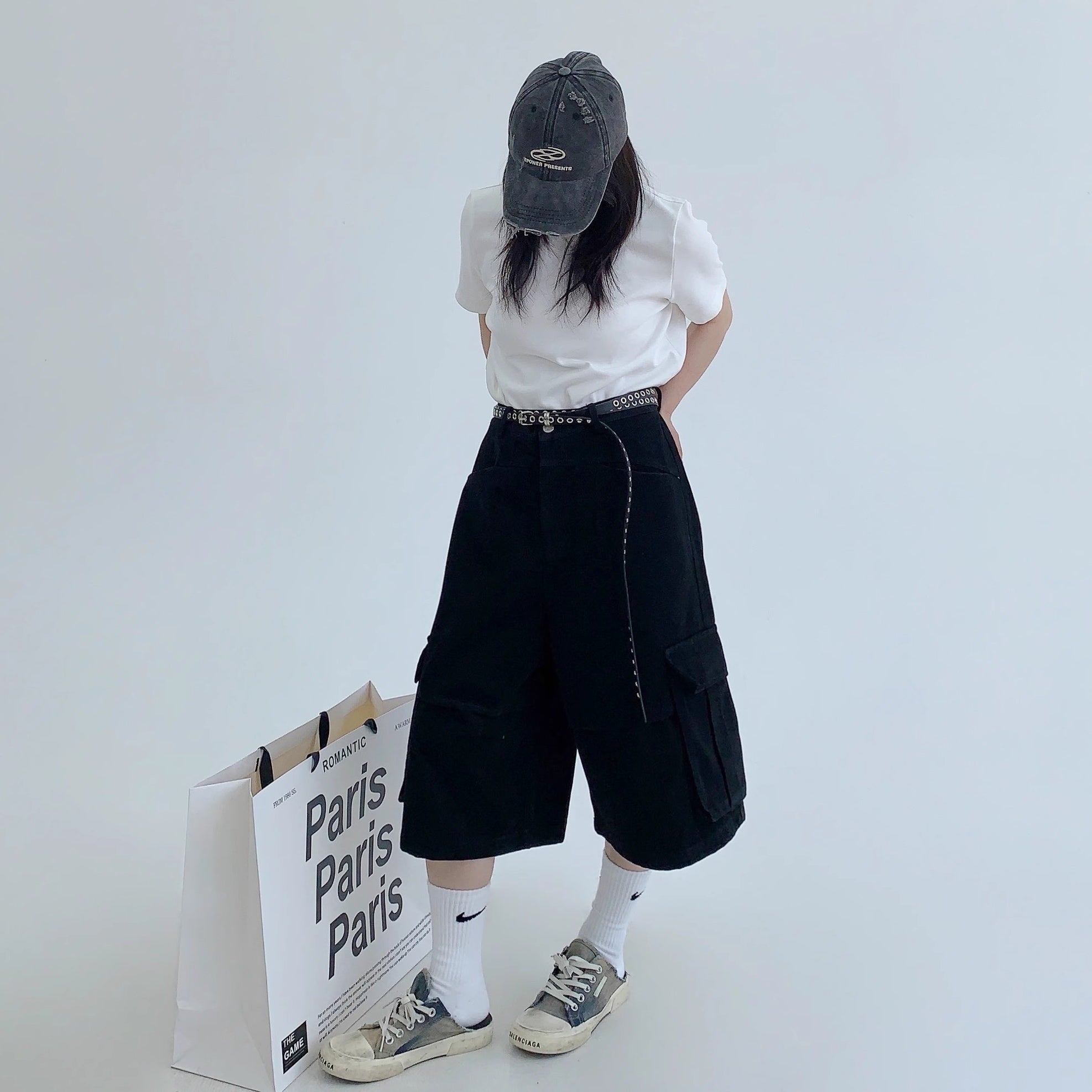 Wide-Leg Cropped Cargo Pants MW10156