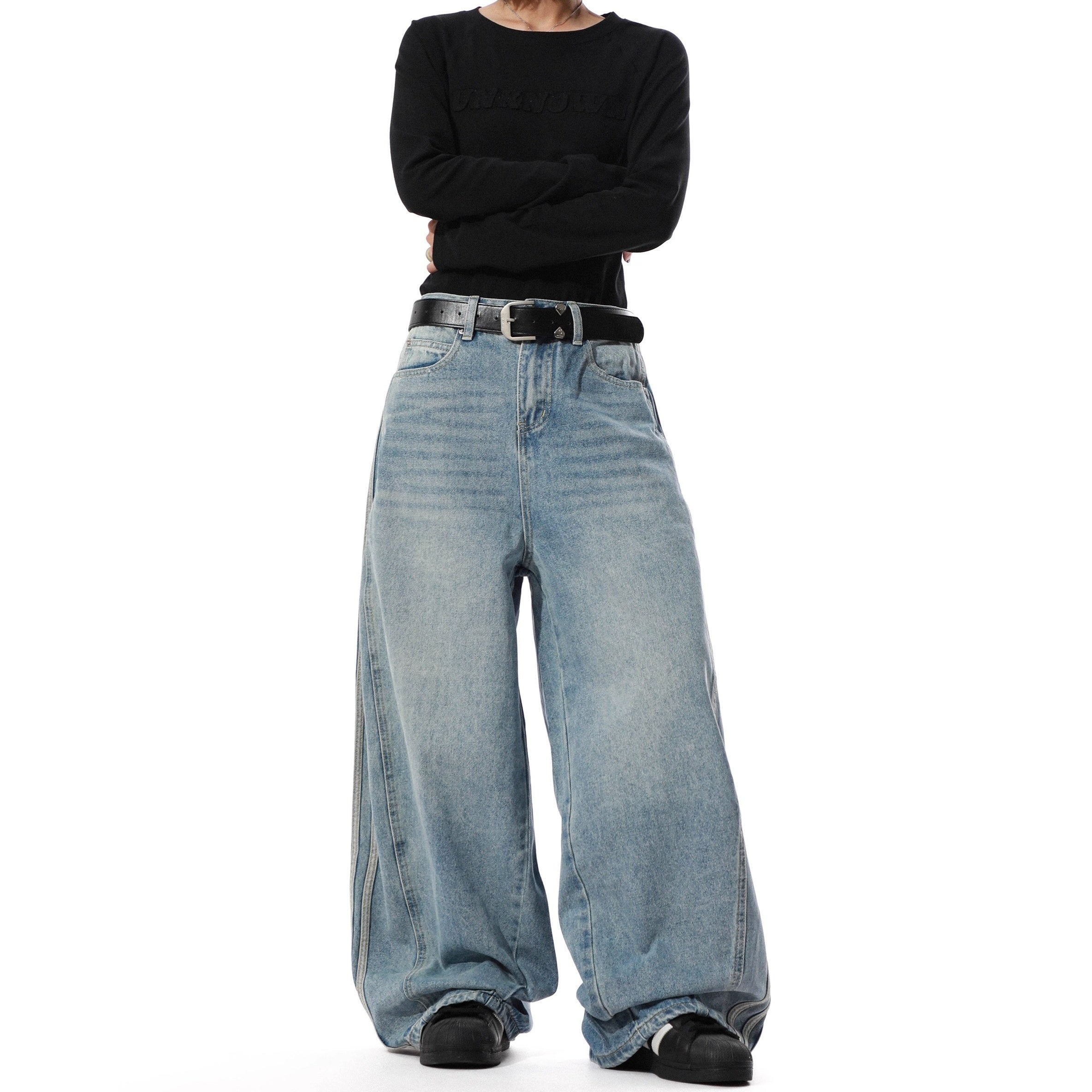 Three-bar Washed Distressed Loose Jeans MR8028