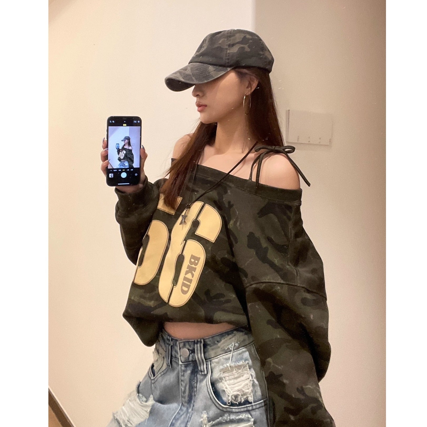 Camouflage One-shoulder Sweat MW10269