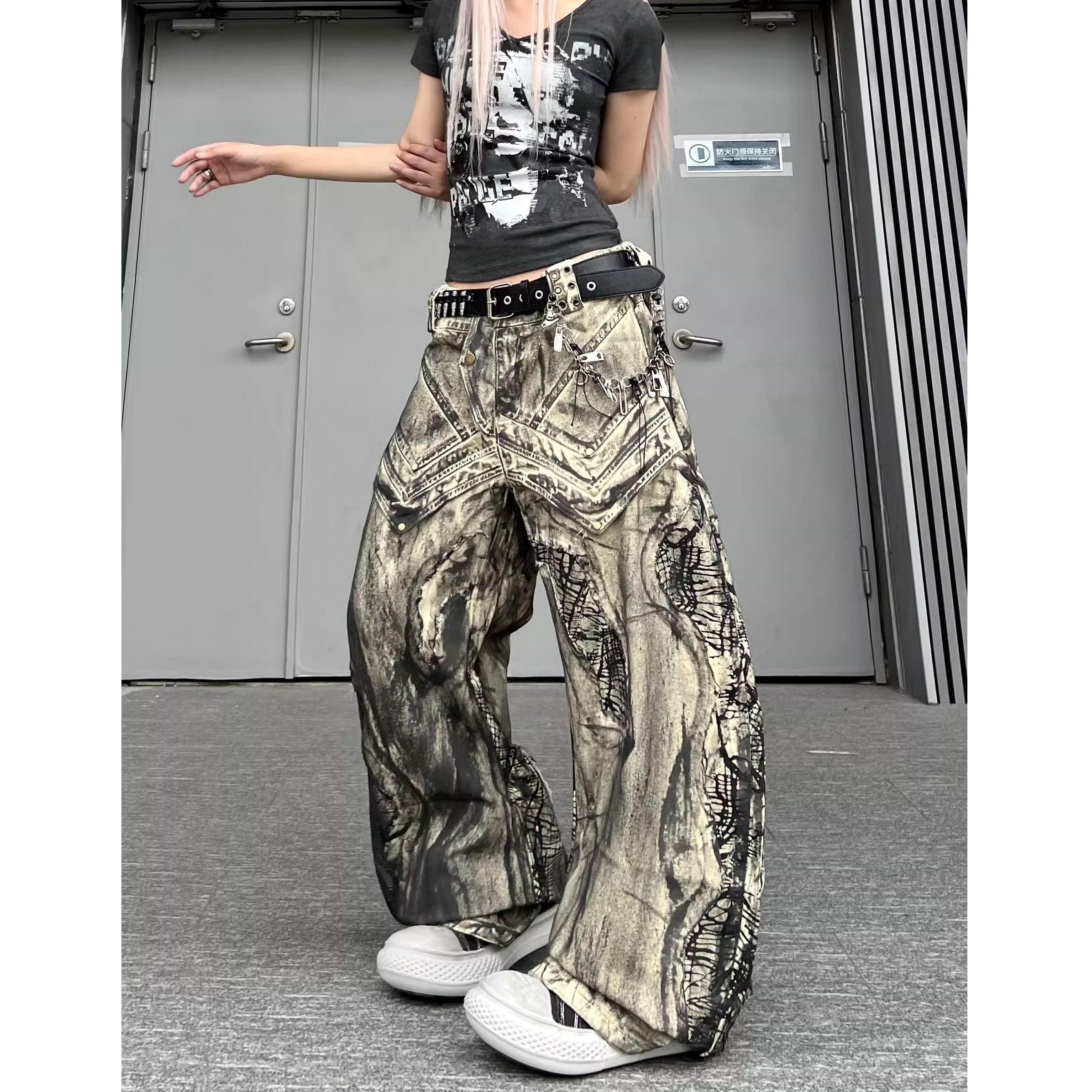 Deconstruction Dirty Dyeing Washing Curve Jeans MW10381